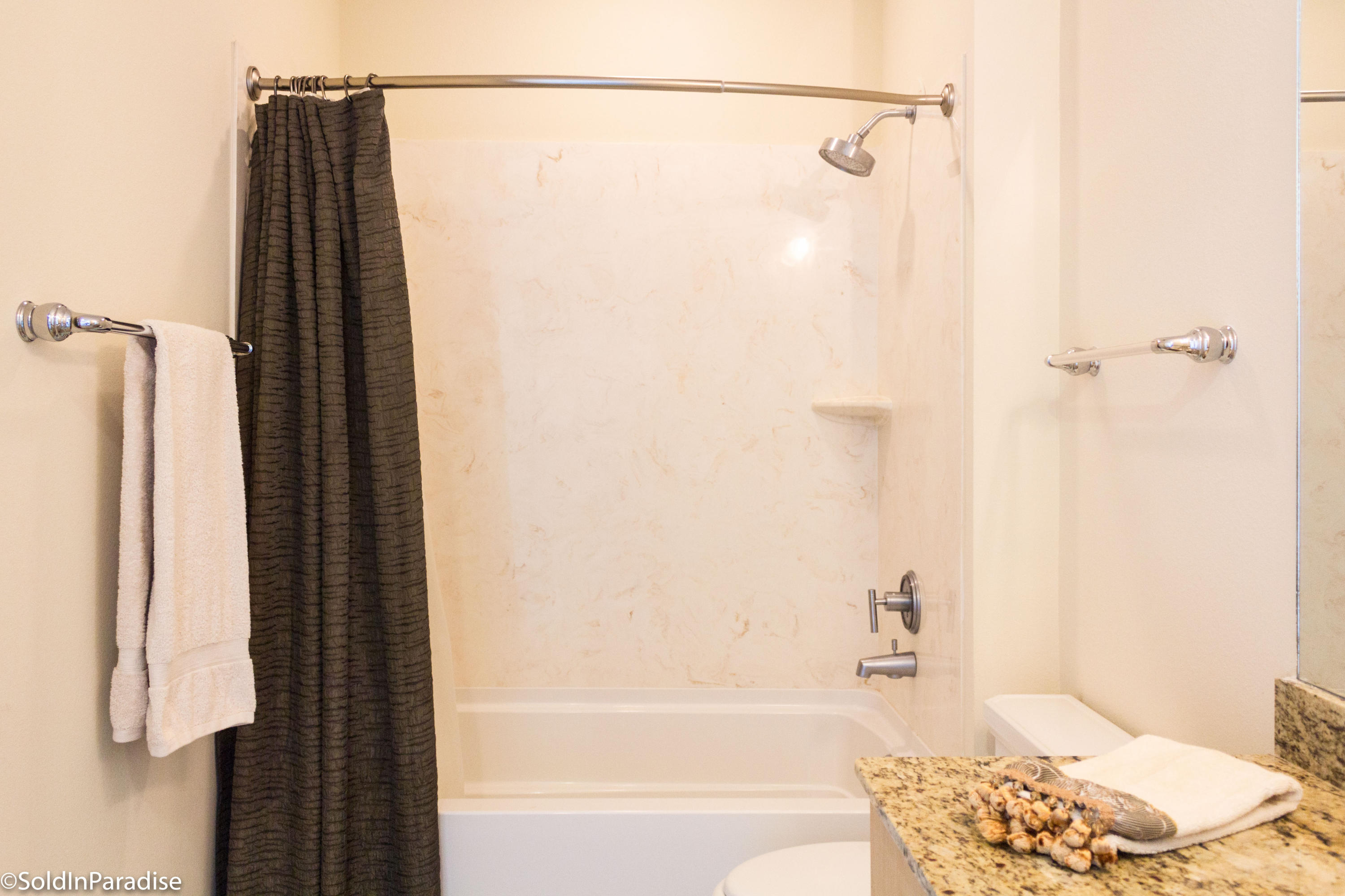 HARBOR LIGHTS - Residential