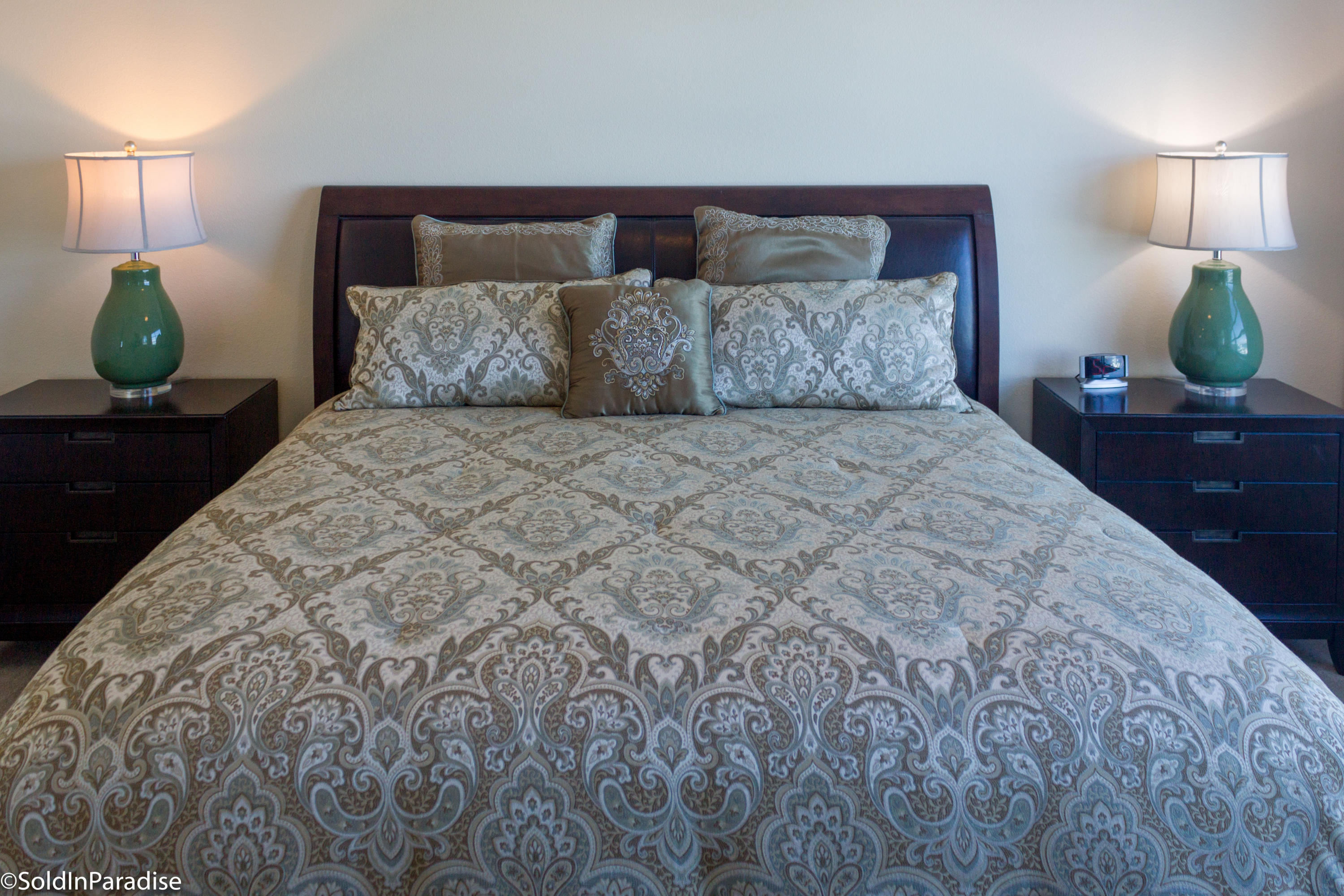 HARBOR LIGHTS - Residential