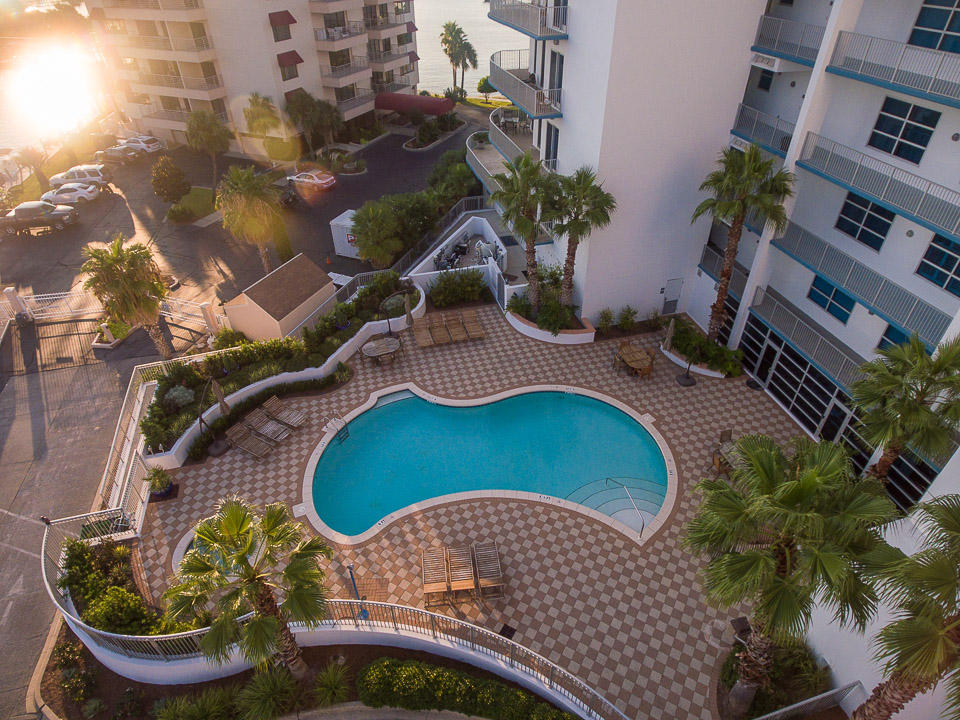 HARBOR LIGHTS - Residential