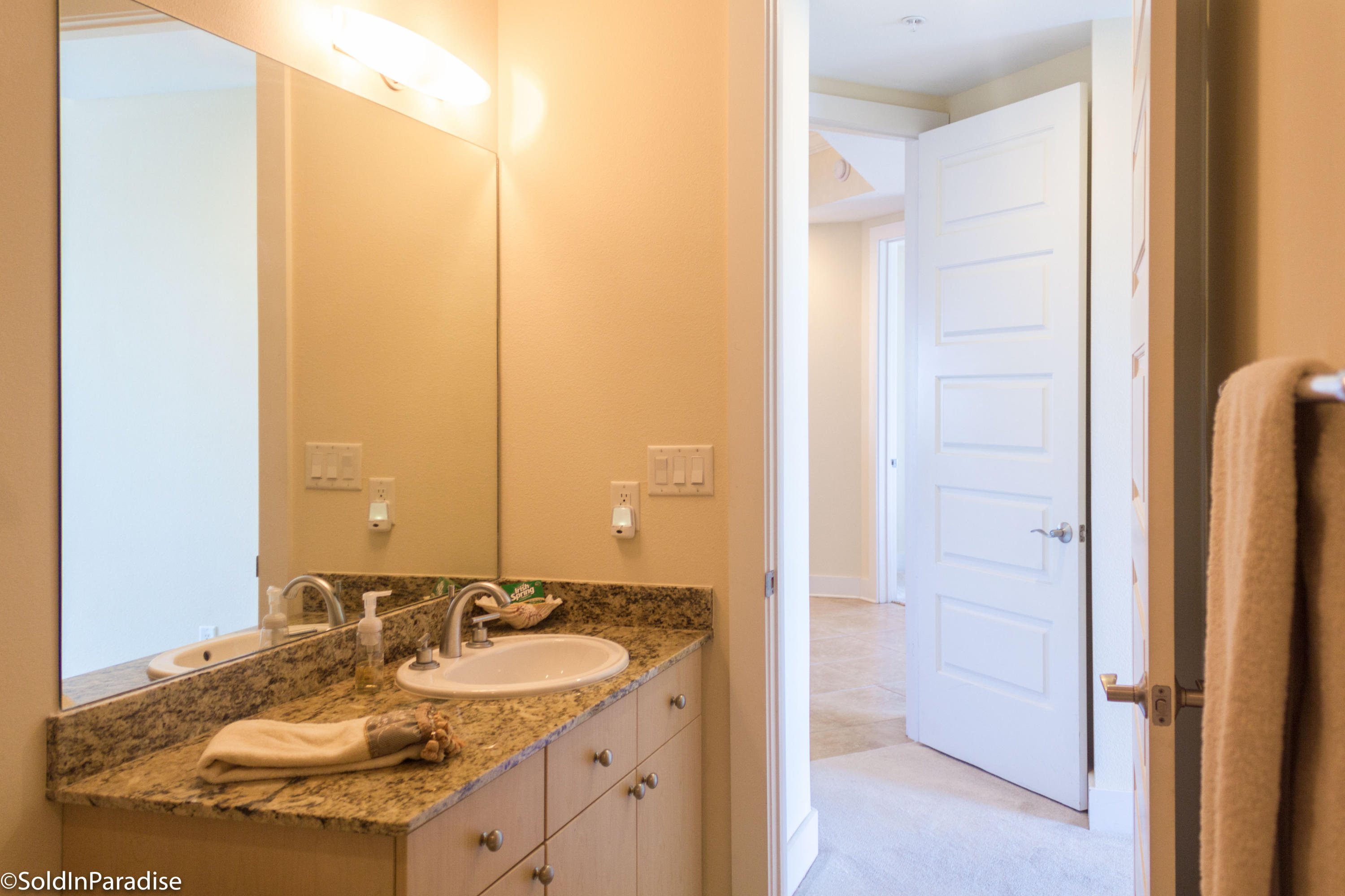 HARBOR LIGHTS - Residential