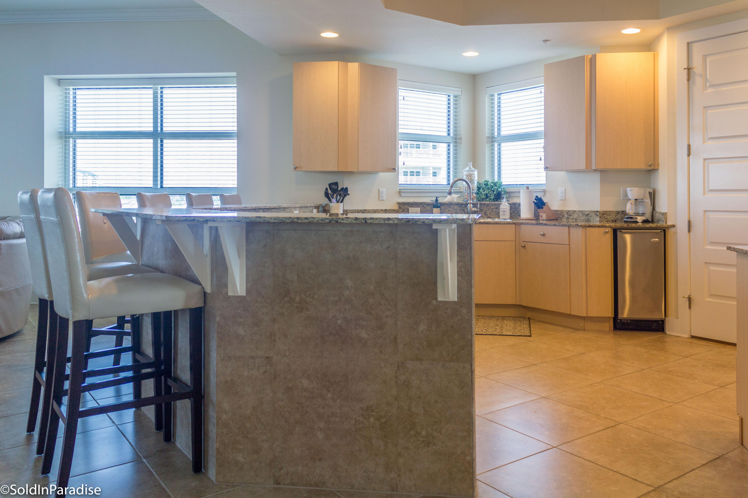 HARBOR LIGHTS - Residential