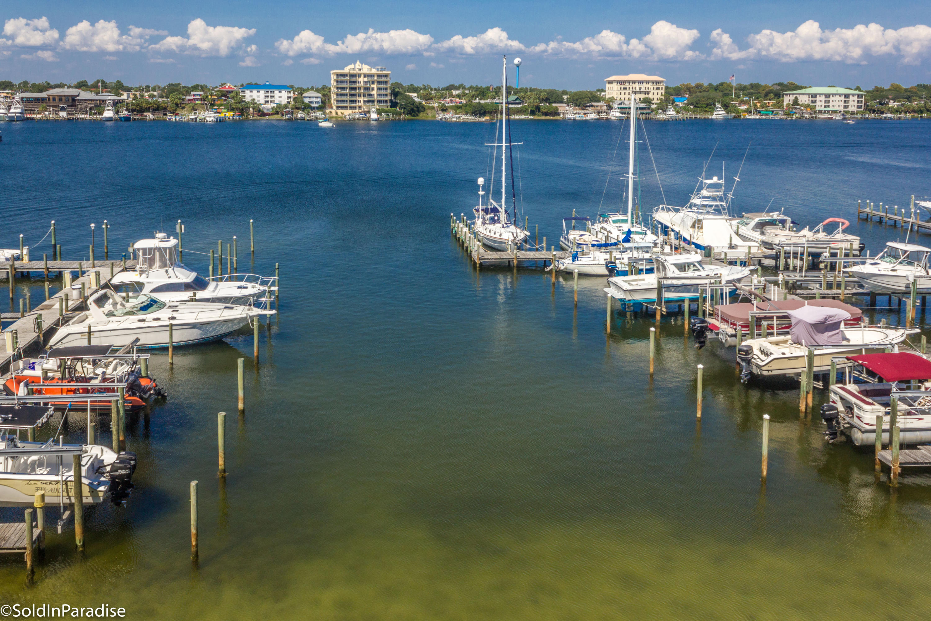 HARBOR LIGHTS - Residential