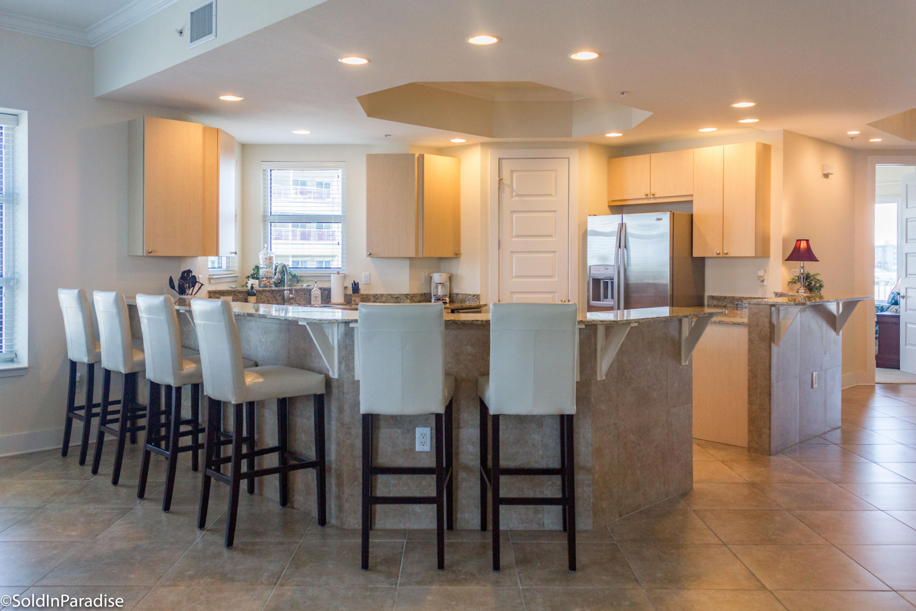 HARBOR LIGHTS - Residential