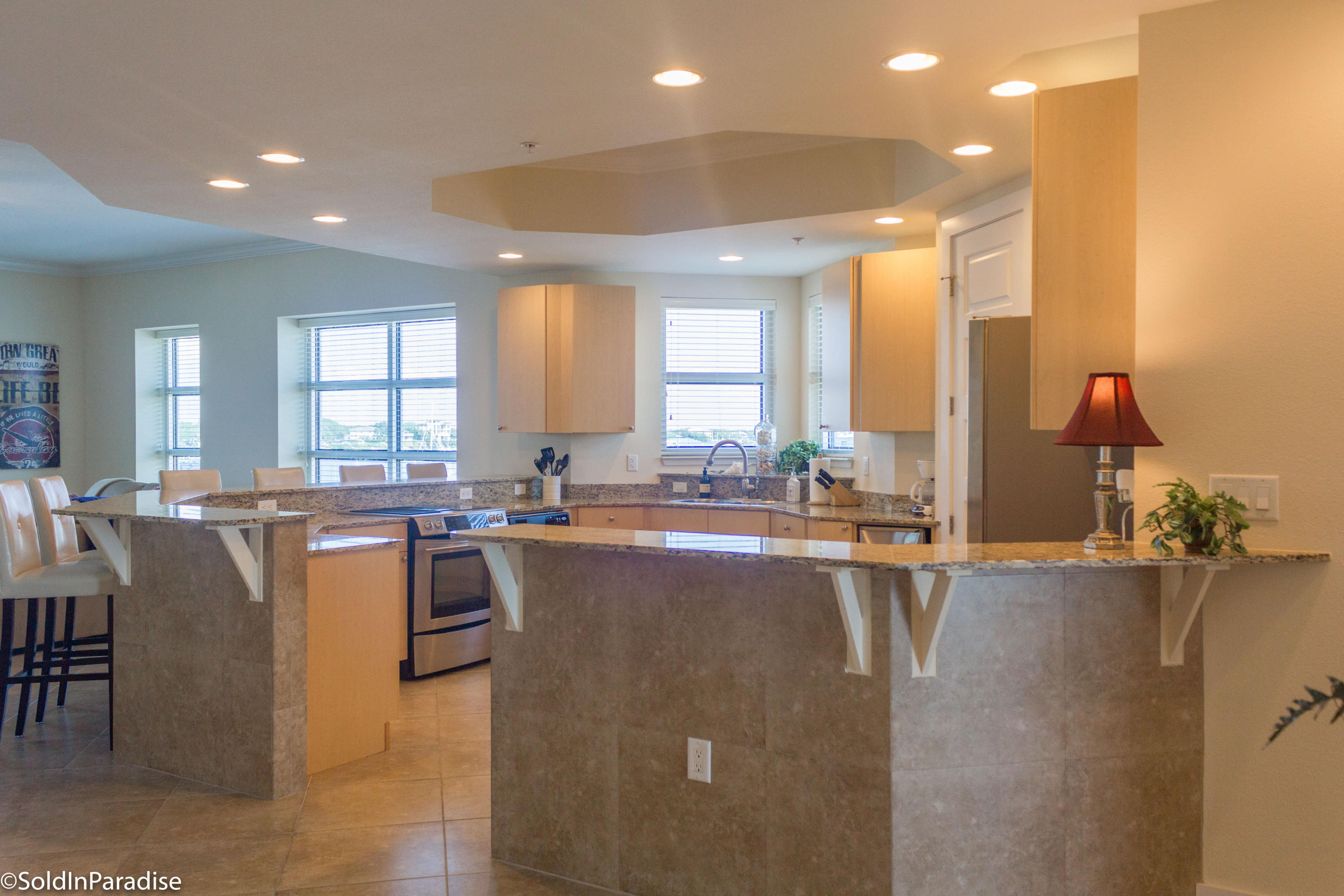 HARBOR LIGHTS - Residential