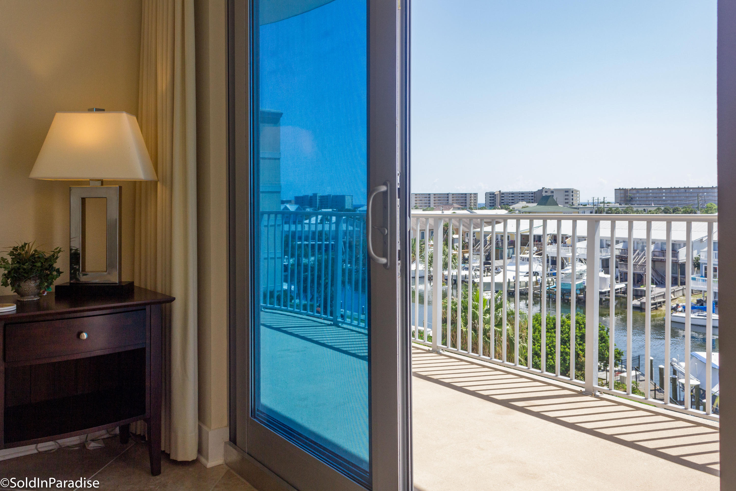 HARBOR LIGHTS - Residential