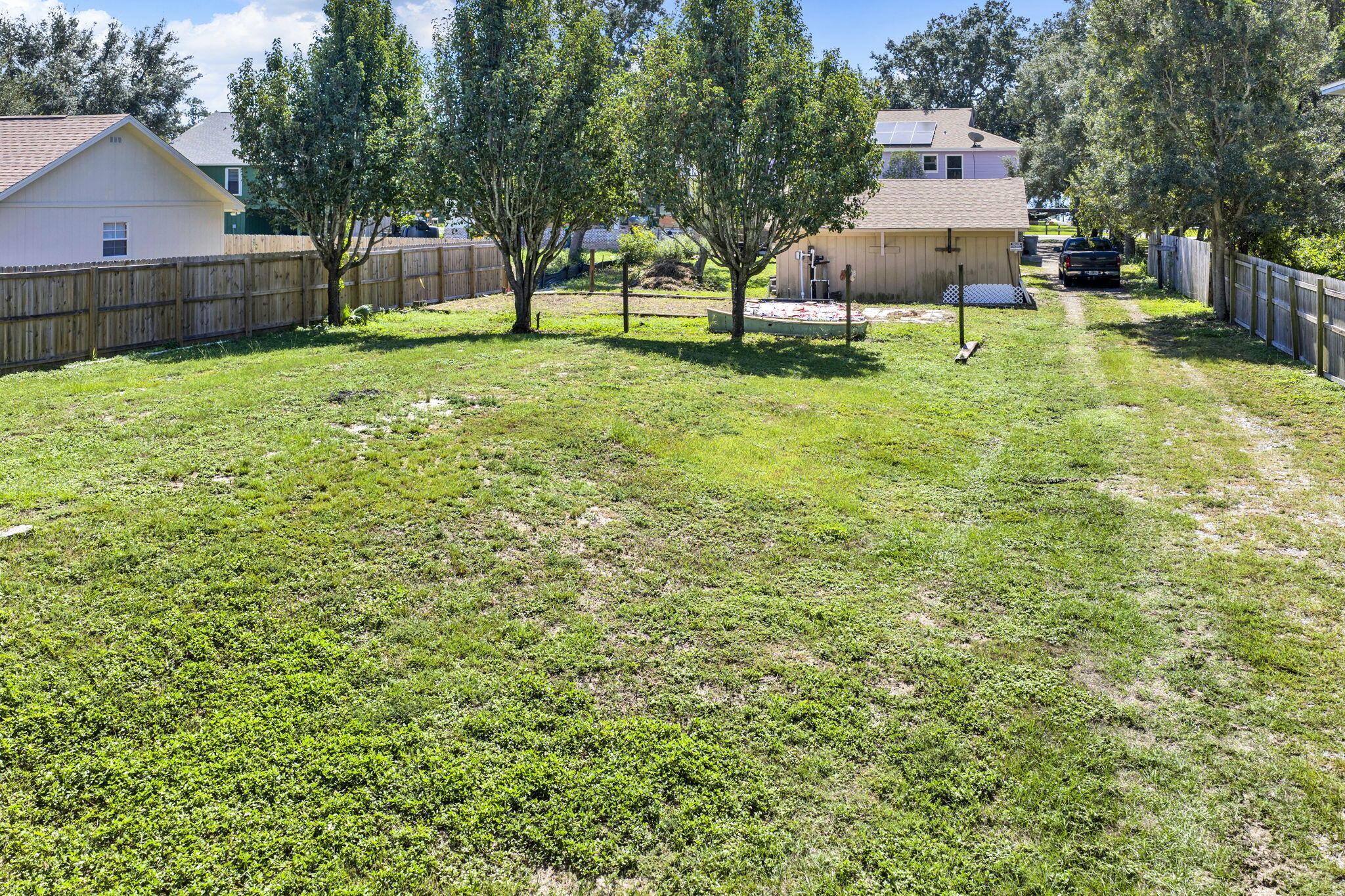 ORIOLE BEACH - Residential