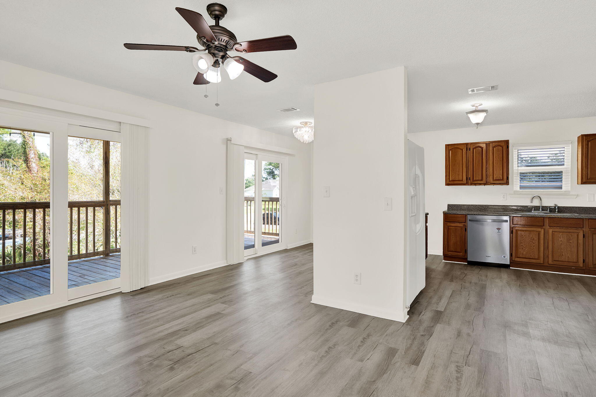 ORIOLE BEACH - Residential