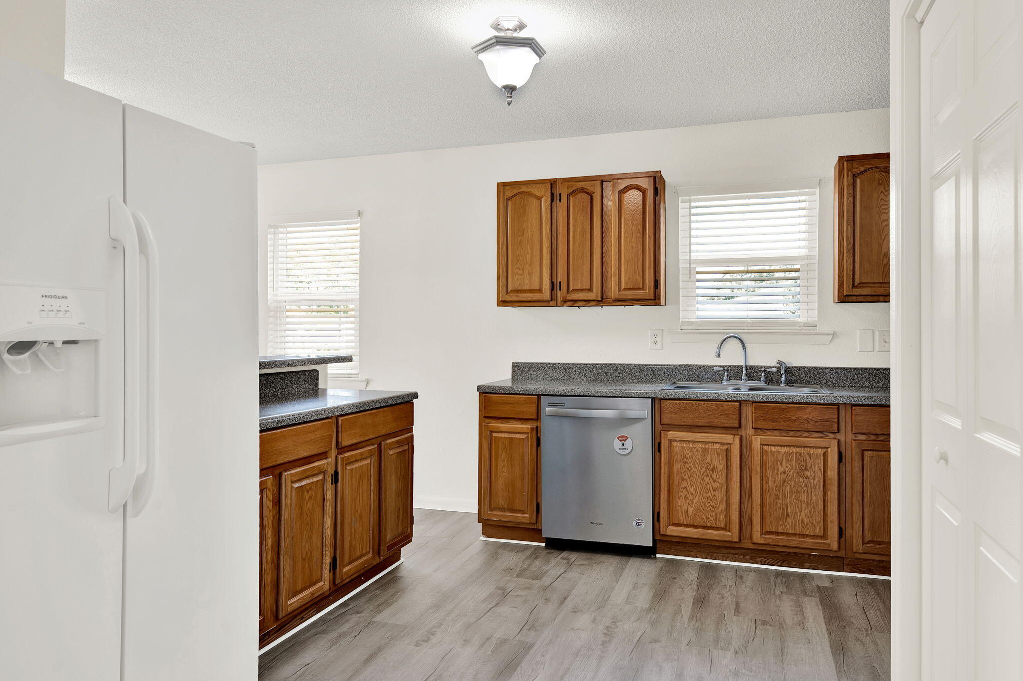 ORIOLE BEACH - Residential