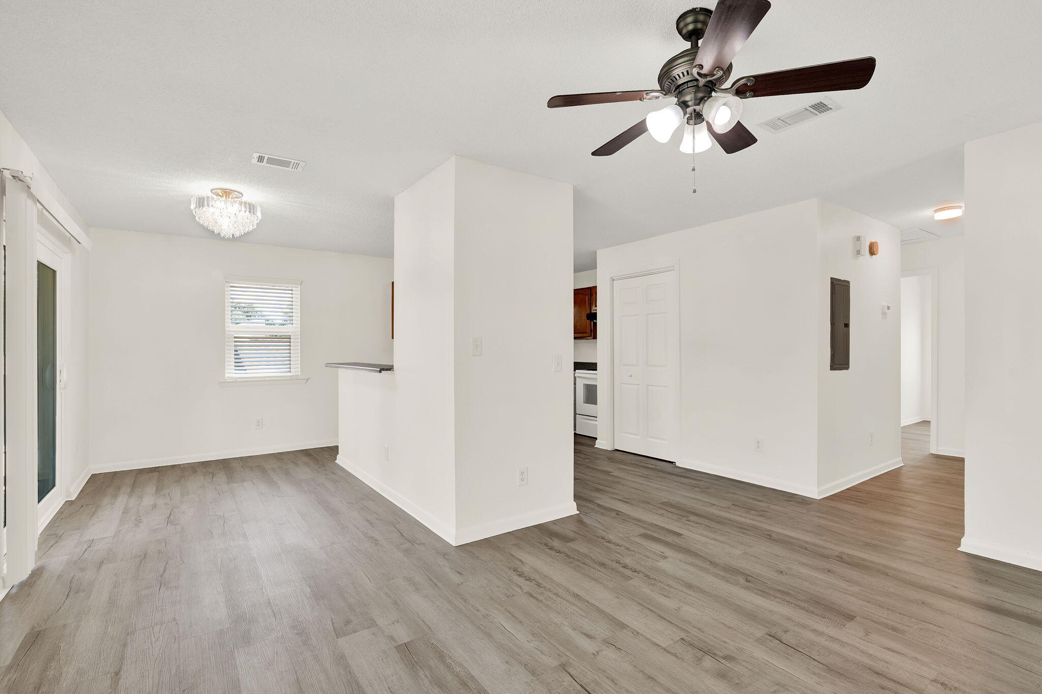 ORIOLE BEACH - Residential
