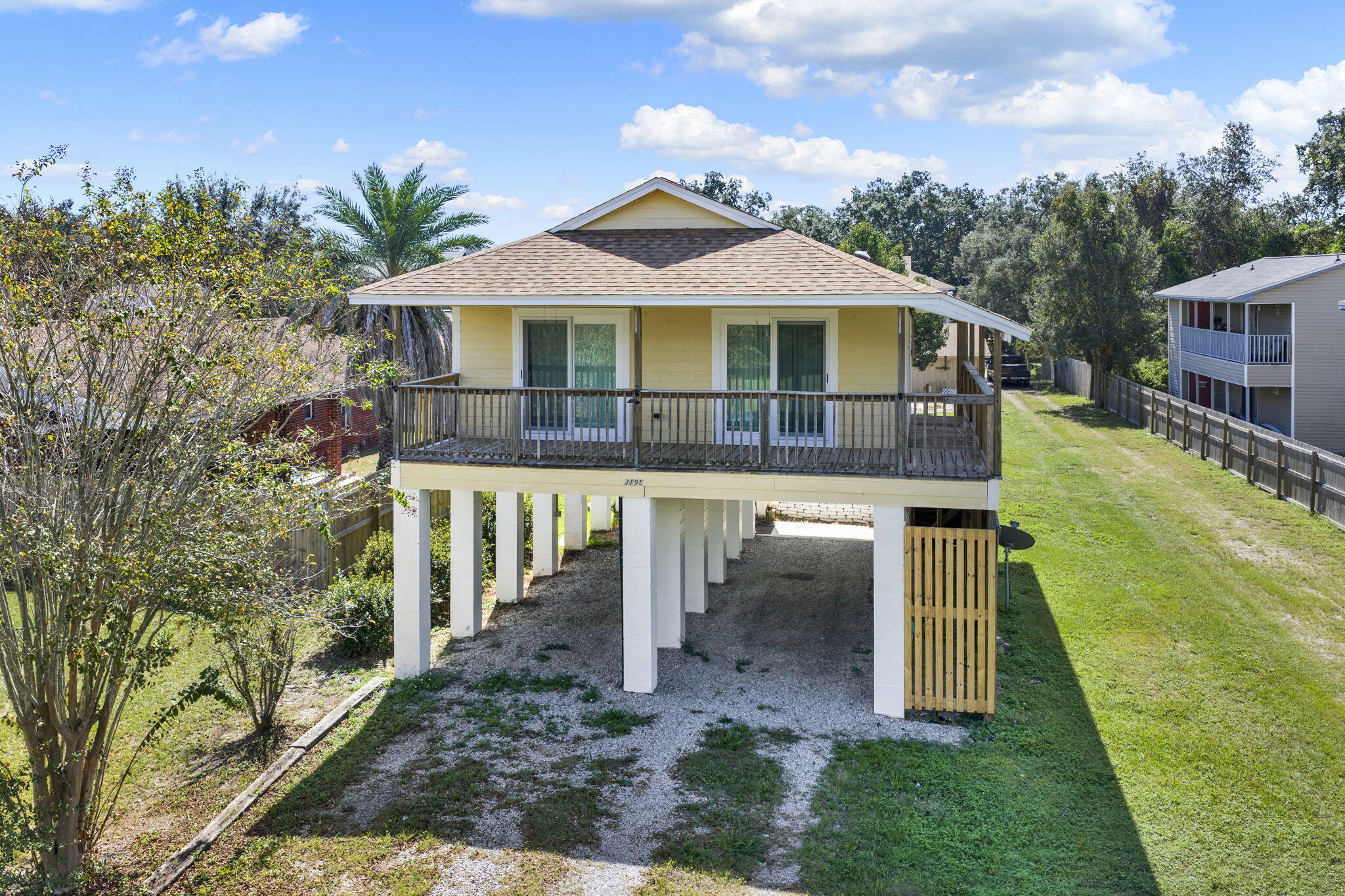 ORIOLE BEACH - Residential