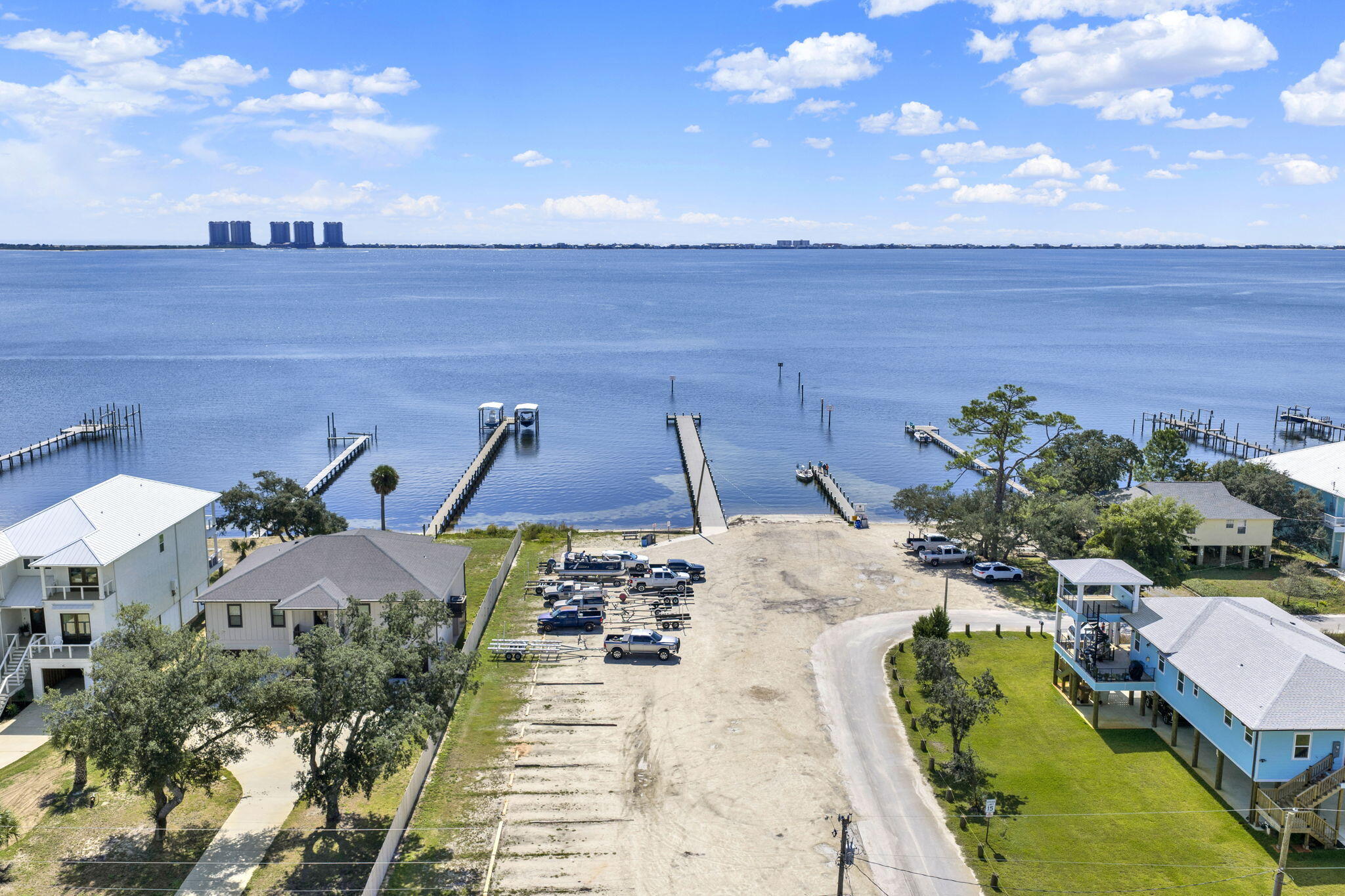 ORIOLE BEACH - Residential