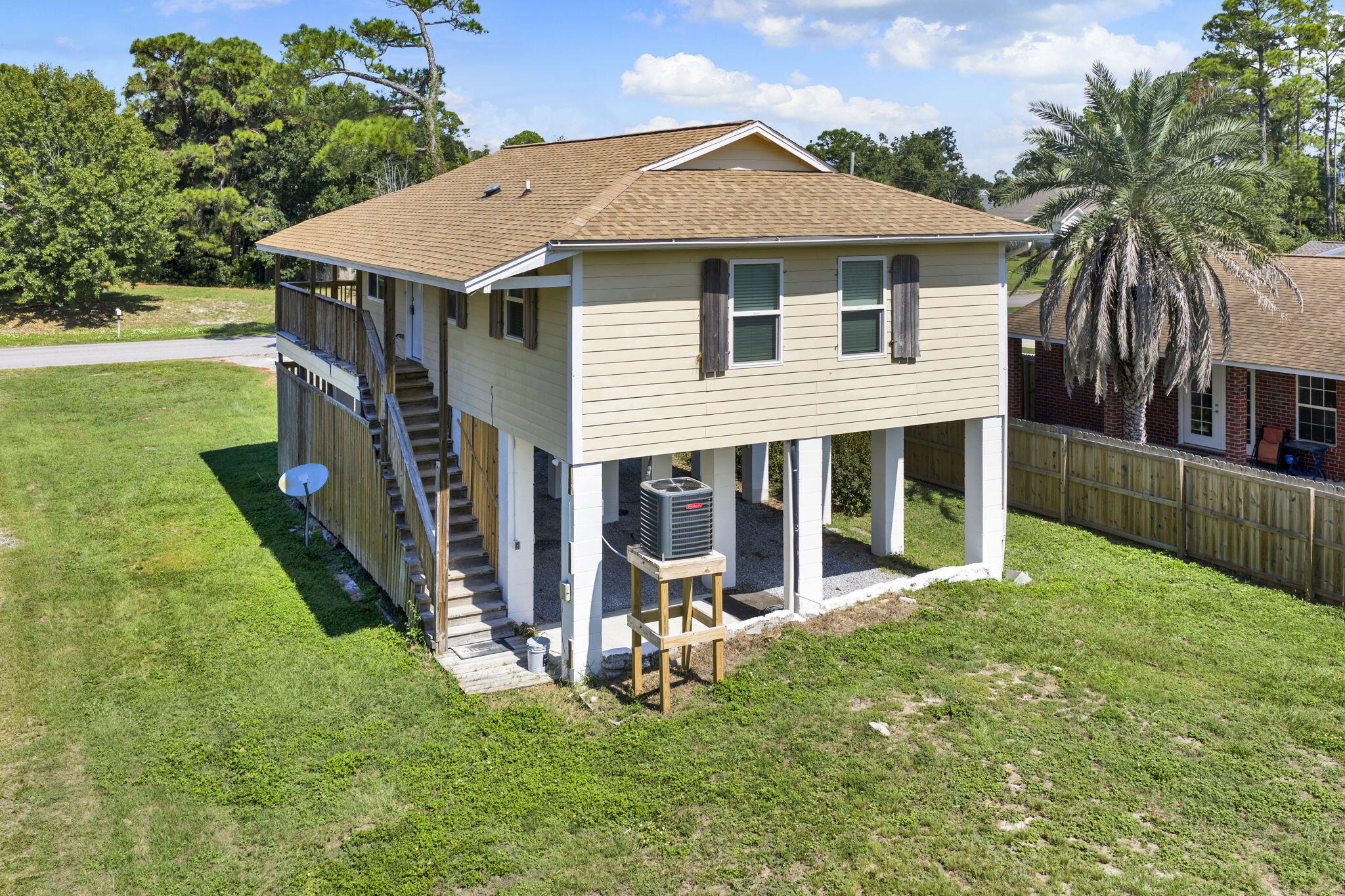 ORIOLE BEACH - Residential