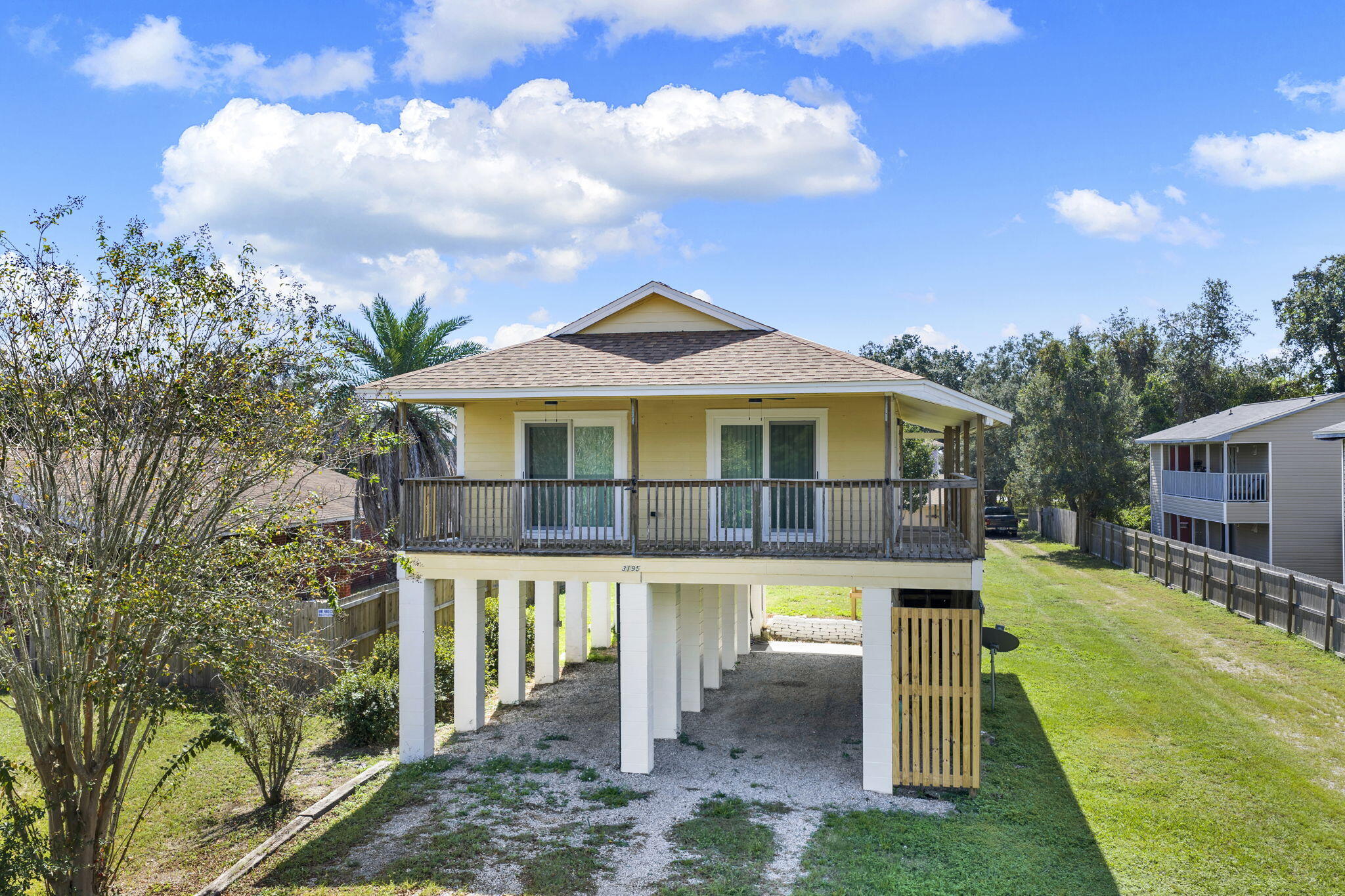 ORIOLE BEACH - Residential
