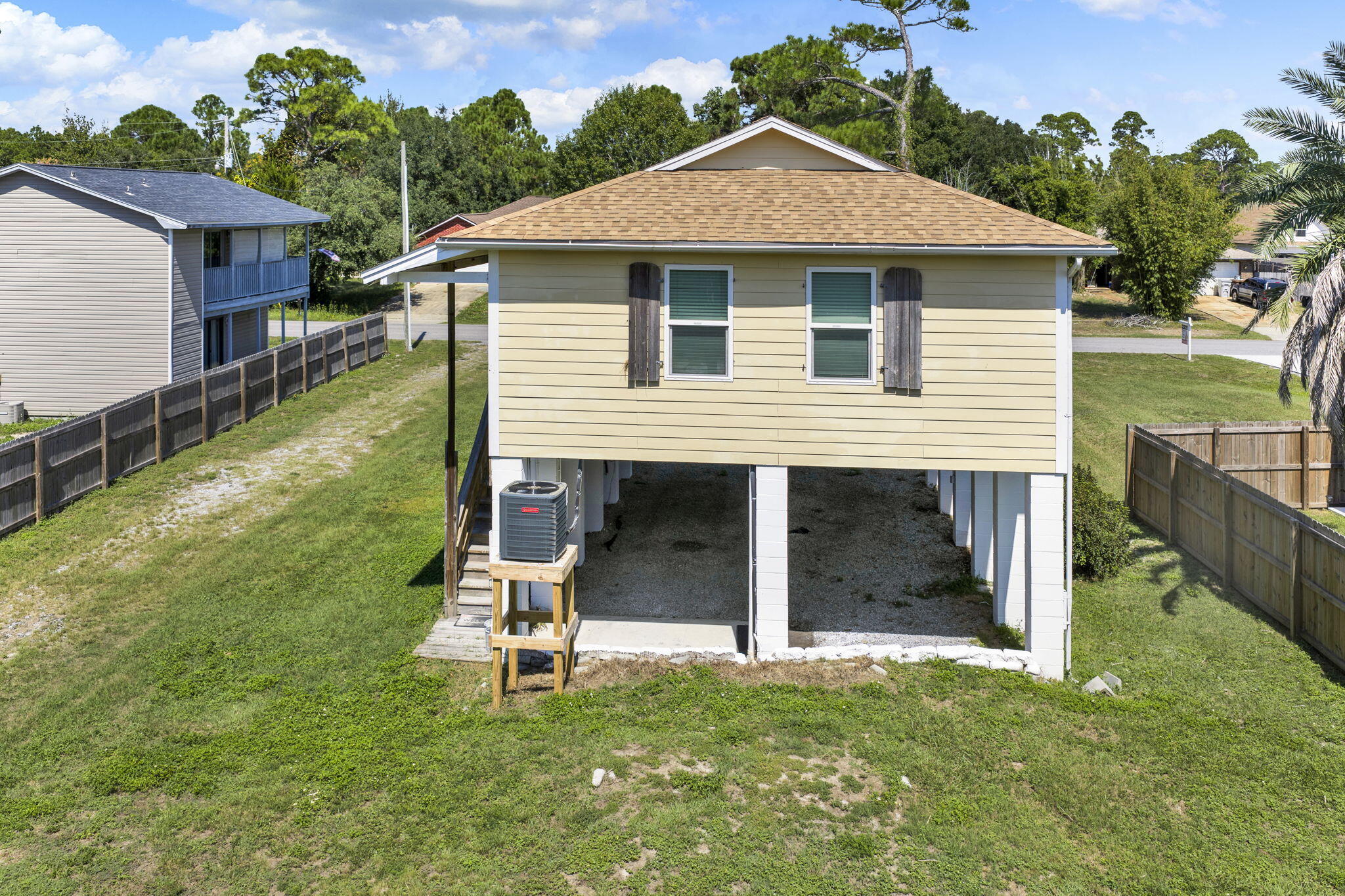 ORIOLE BEACH - Residential