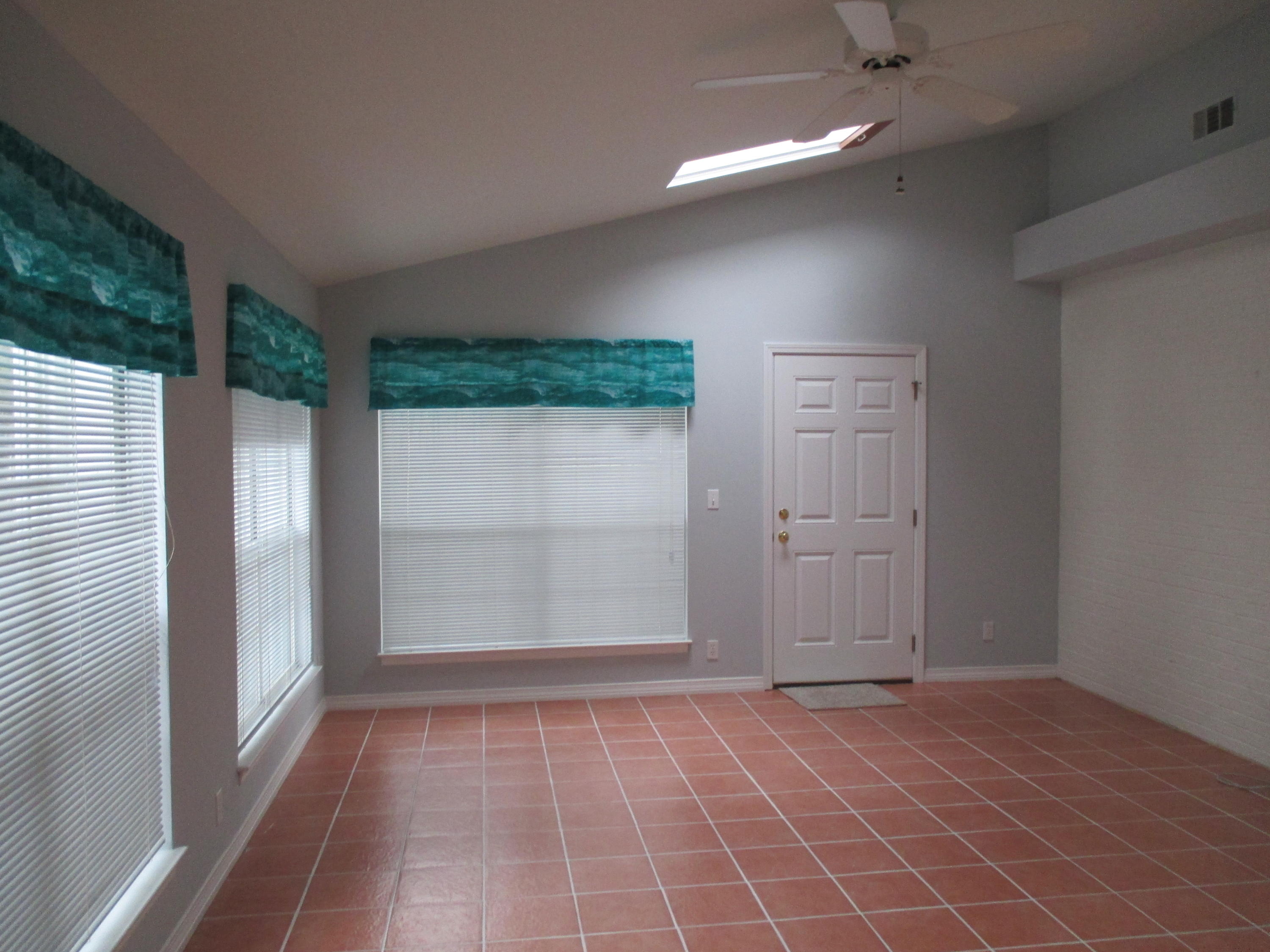 LAKE POINTE - Residential