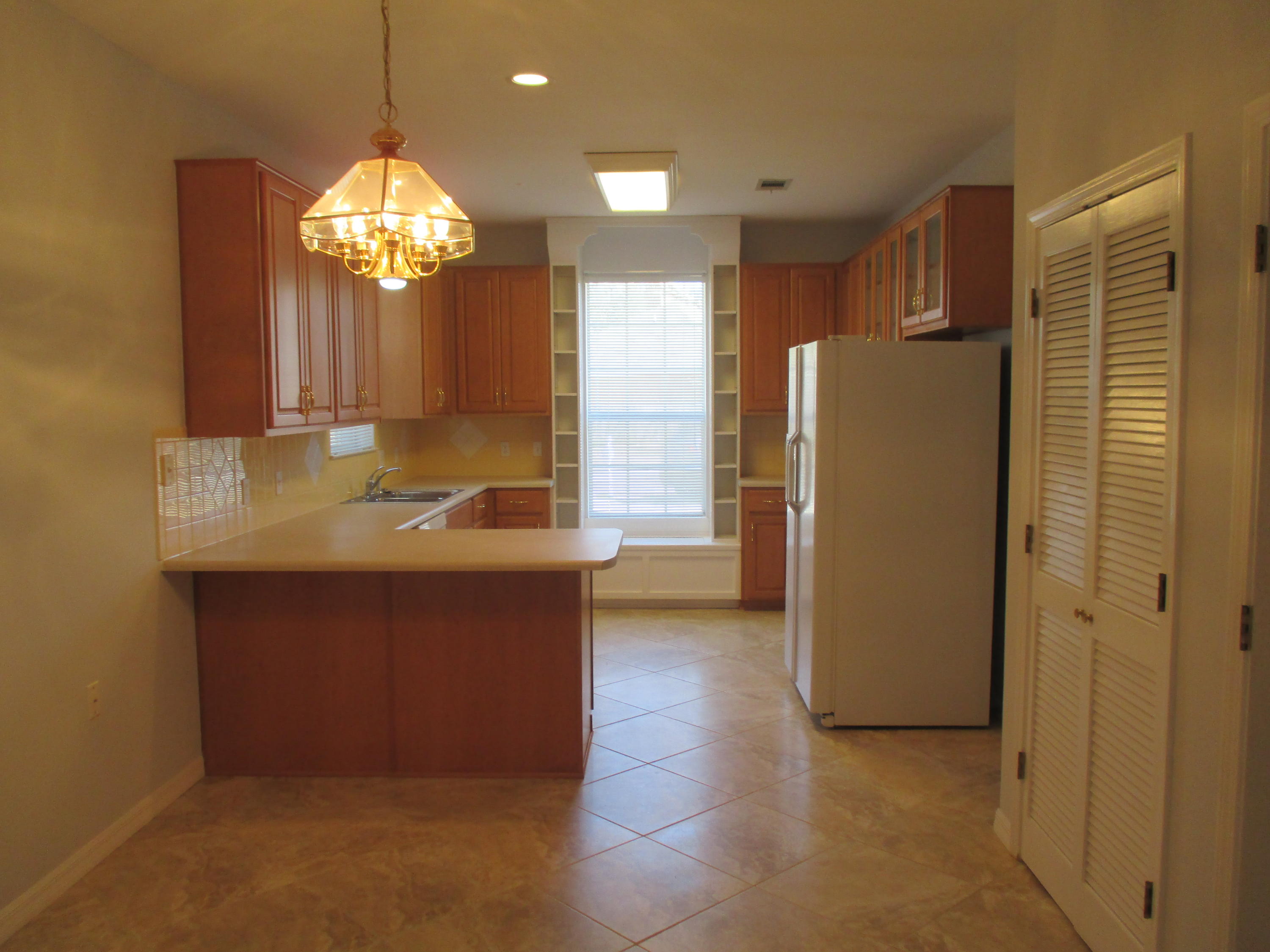 LAKE POINTE - Residential