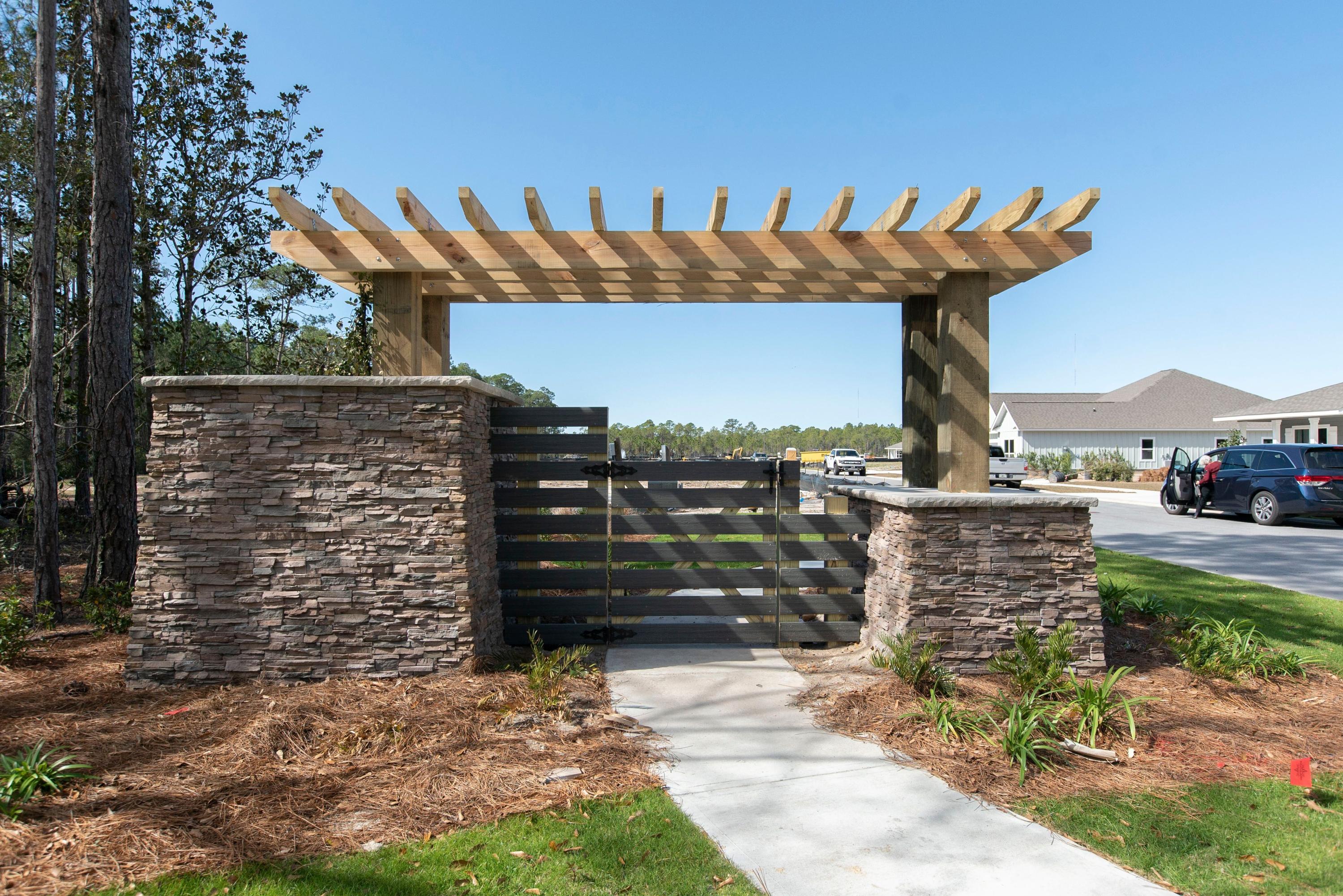 STONEGATE - Residential