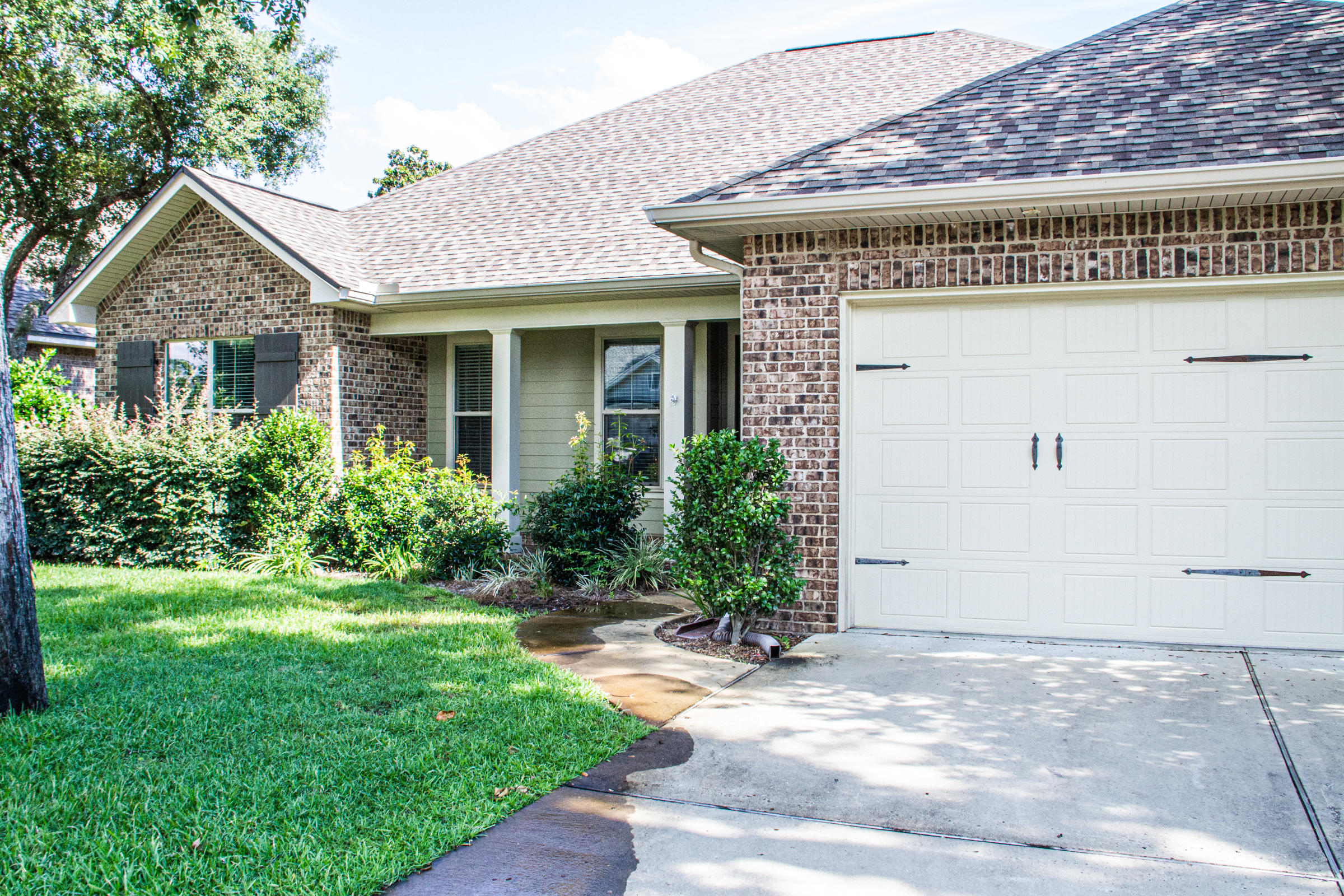 MAGNOLIA WOODS - Residential Lease