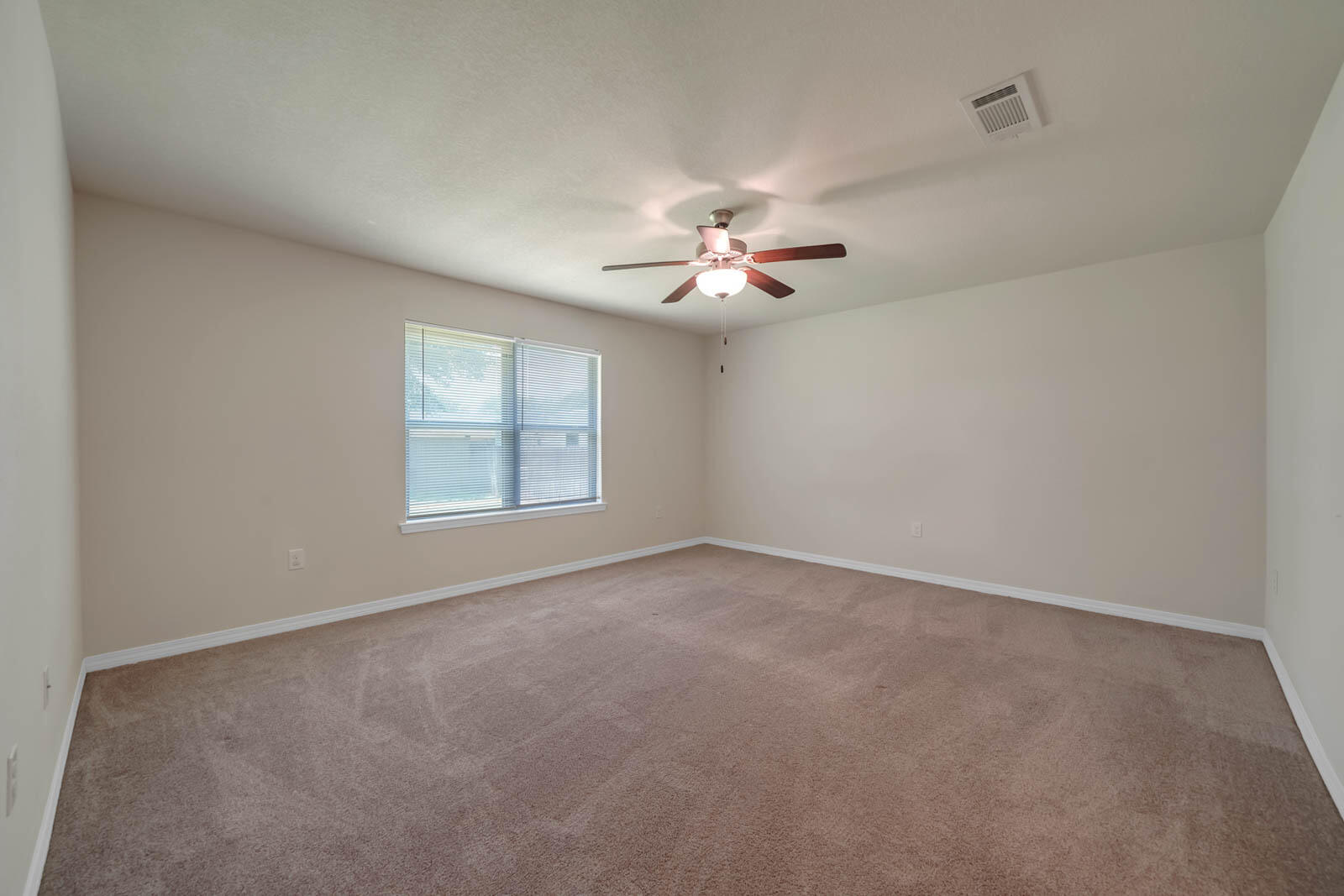 COUNTRY BREEZE ESTATES - Residential