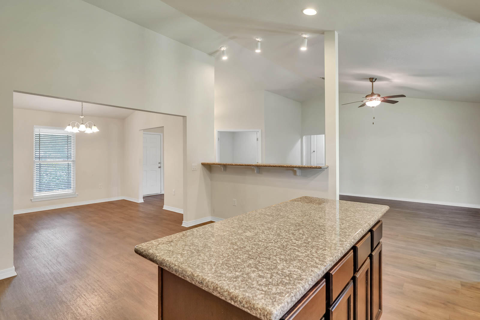 COUNTRY BREEZE ESTATES - Residential