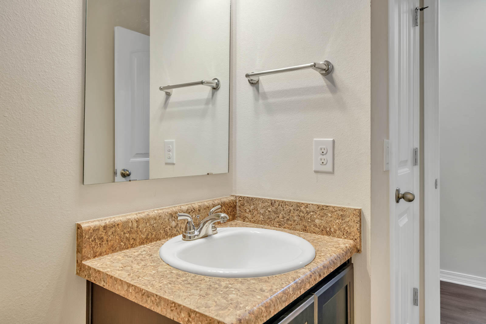 COUNTRY BREEZE ESTATES - Residential