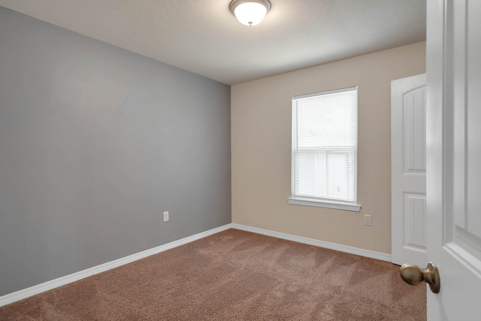 COUNTRY BREEZE ESTATES - Residential