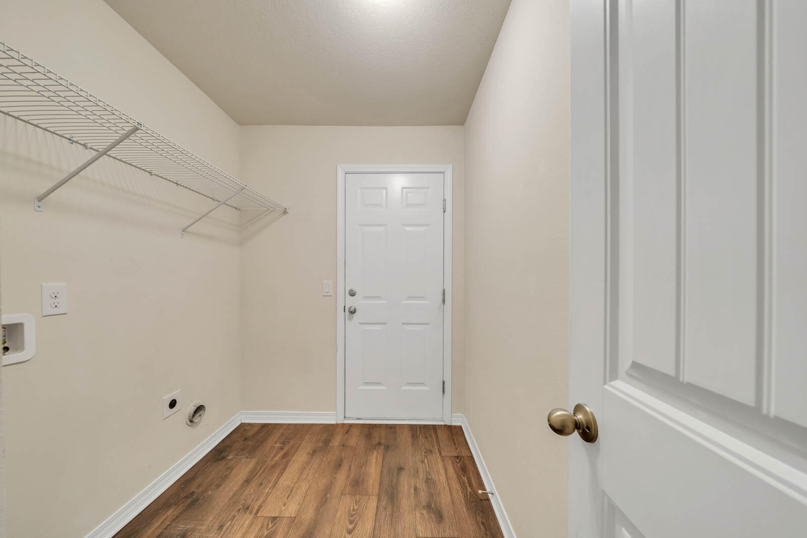 COUNTRY BREEZE ESTATES - Residential