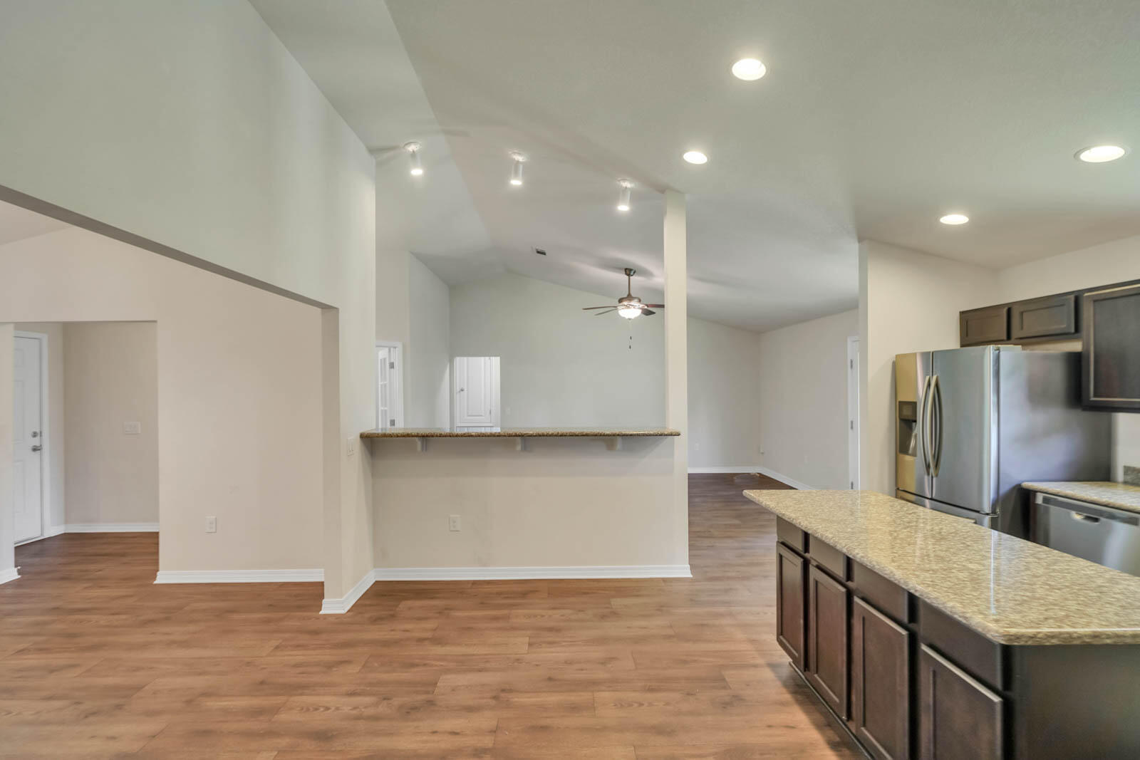 COUNTRY BREEZE ESTATES - Residential