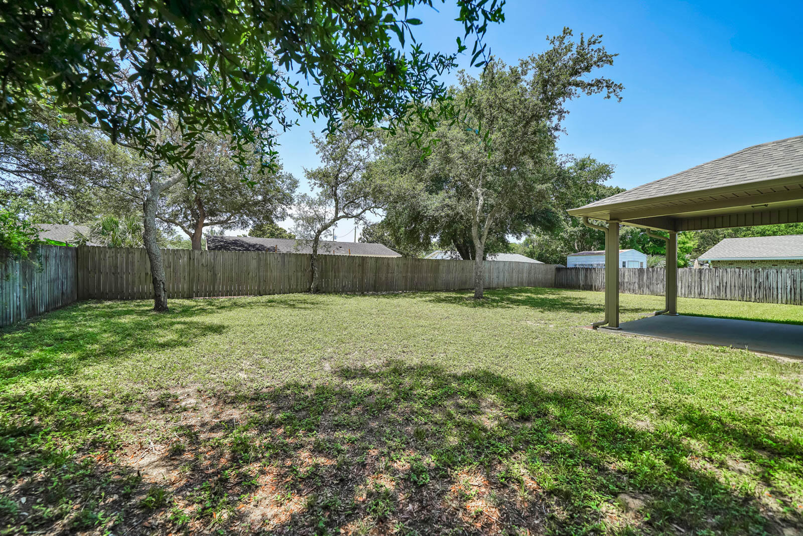 COUNTRY BREEZE ESTATES - Residential