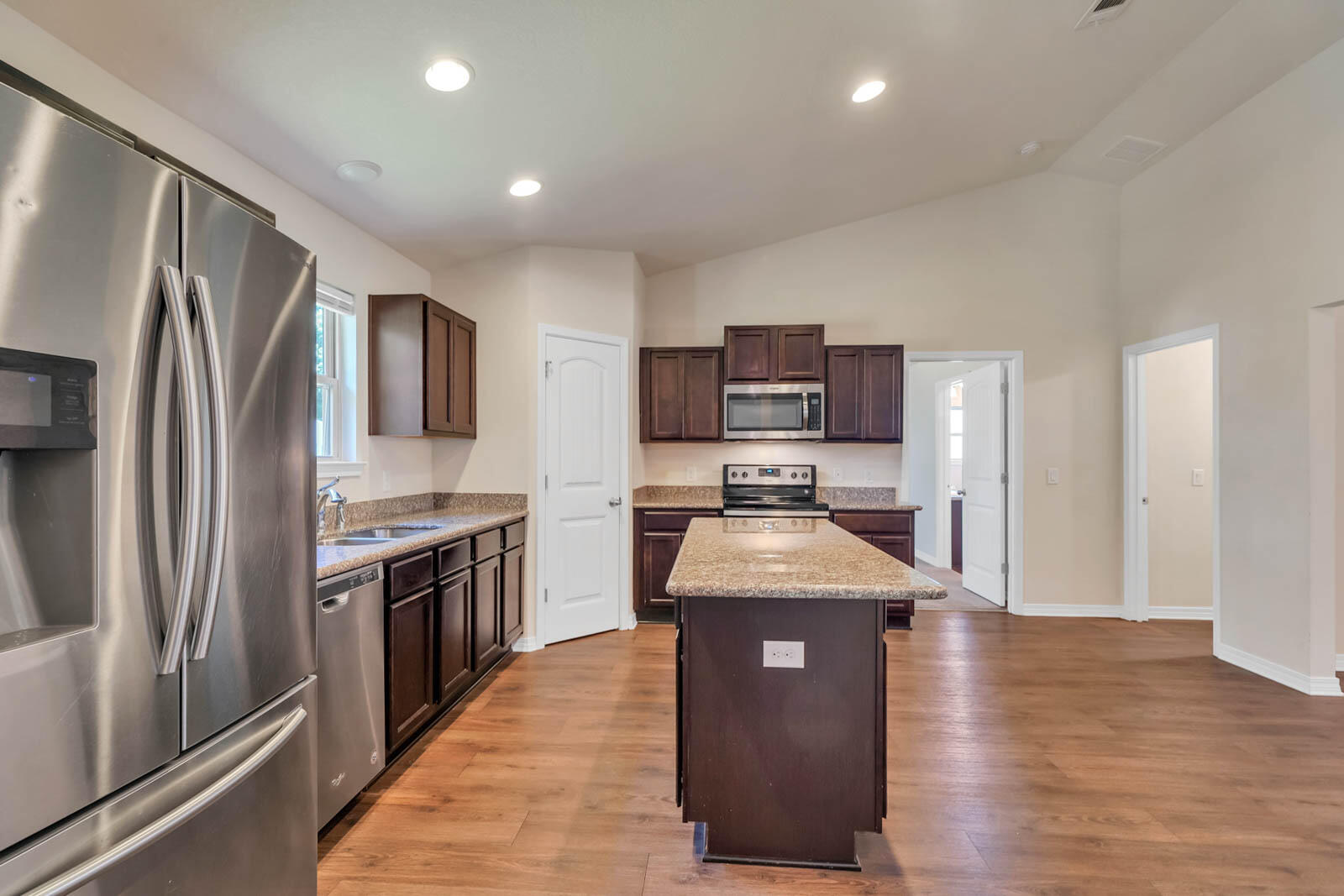 COUNTRY BREEZE ESTATES - Residential