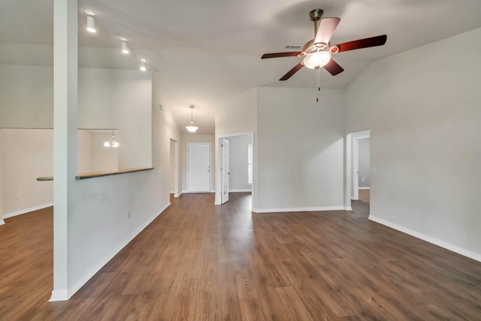 COUNTRY BREEZE ESTATES - Residential