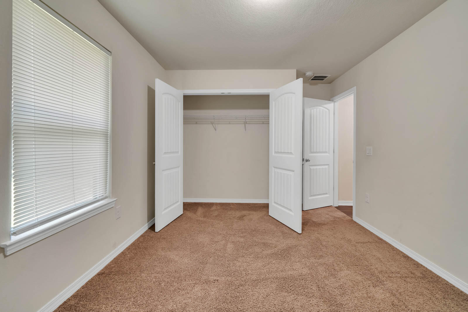 COUNTRY BREEZE ESTATES - Residential