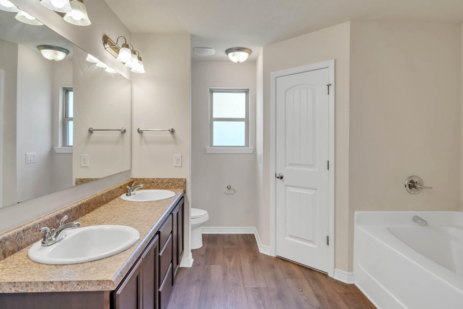 COUNTRY BREEZE ESTATES - Residential