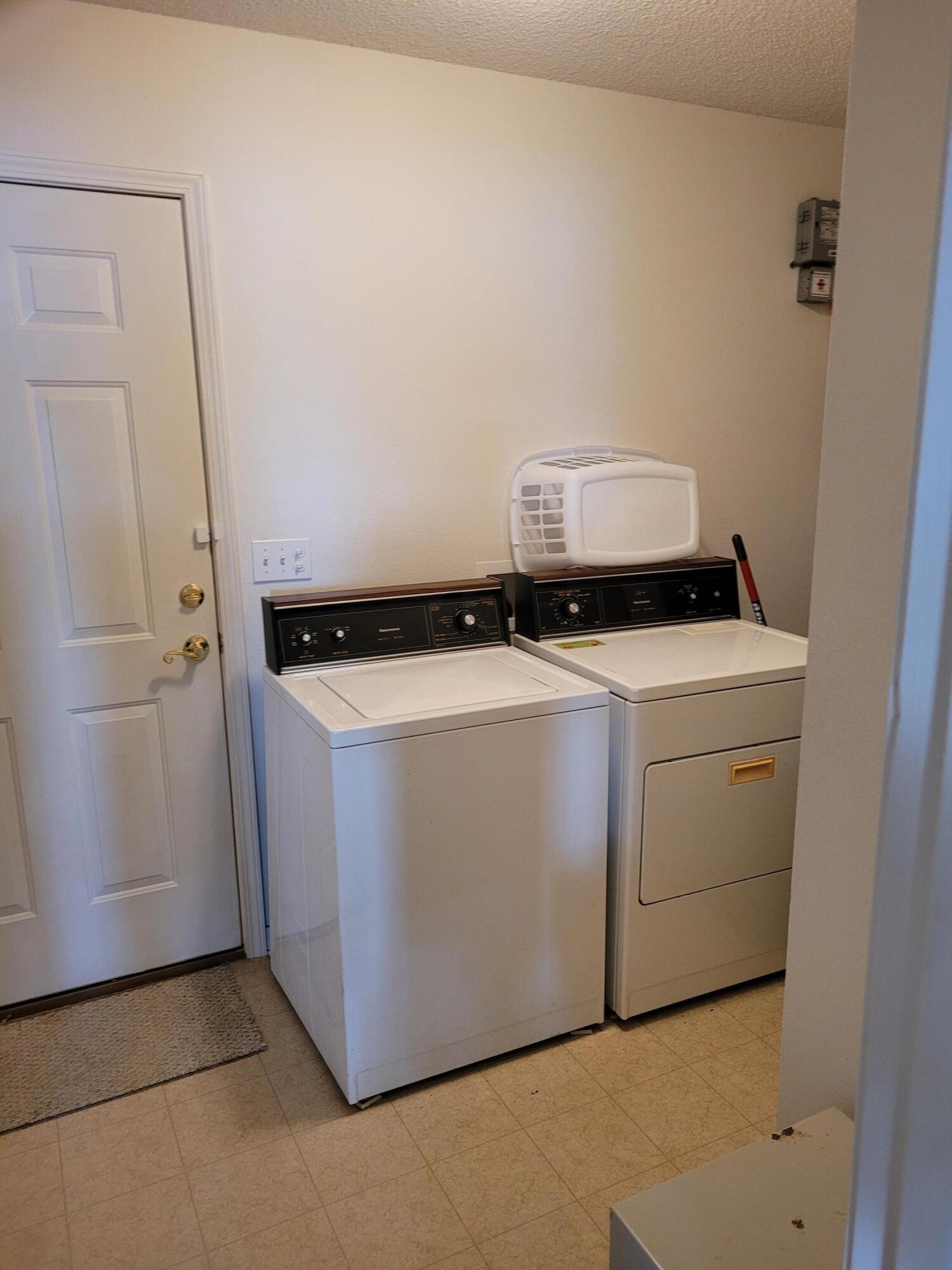 Cross Creek Shores - Residential