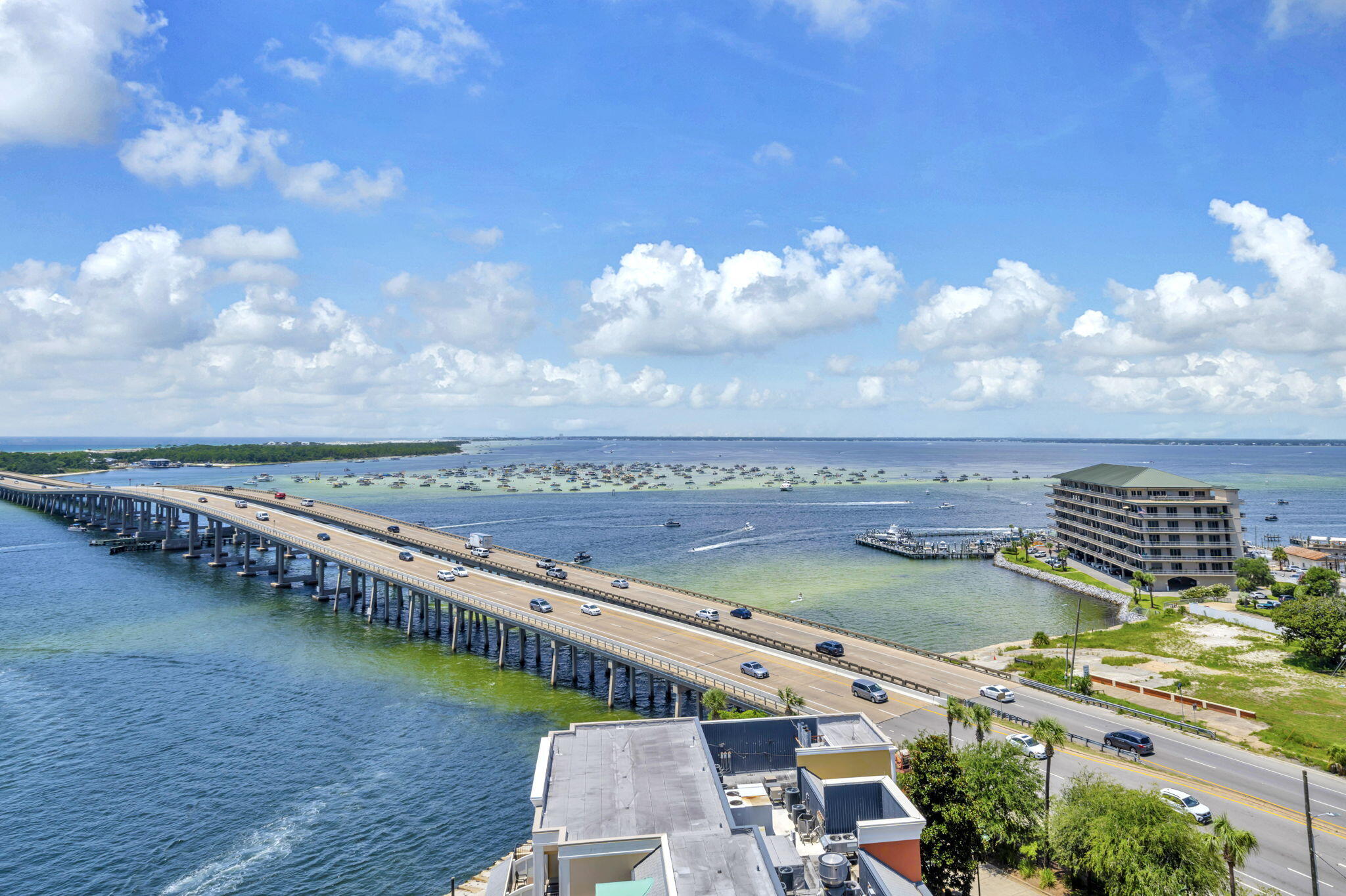 EMERALD GRANDE - Residential