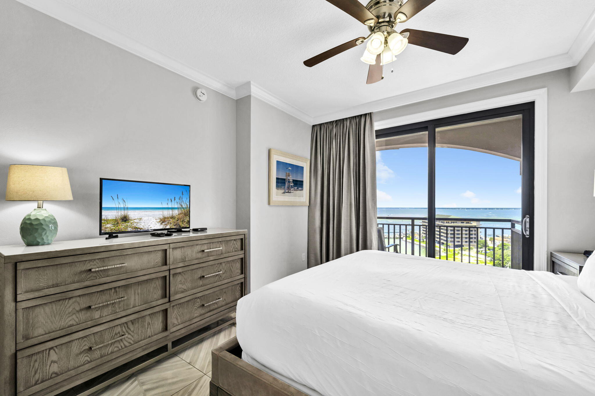 EMERALD GRANDE - Residential