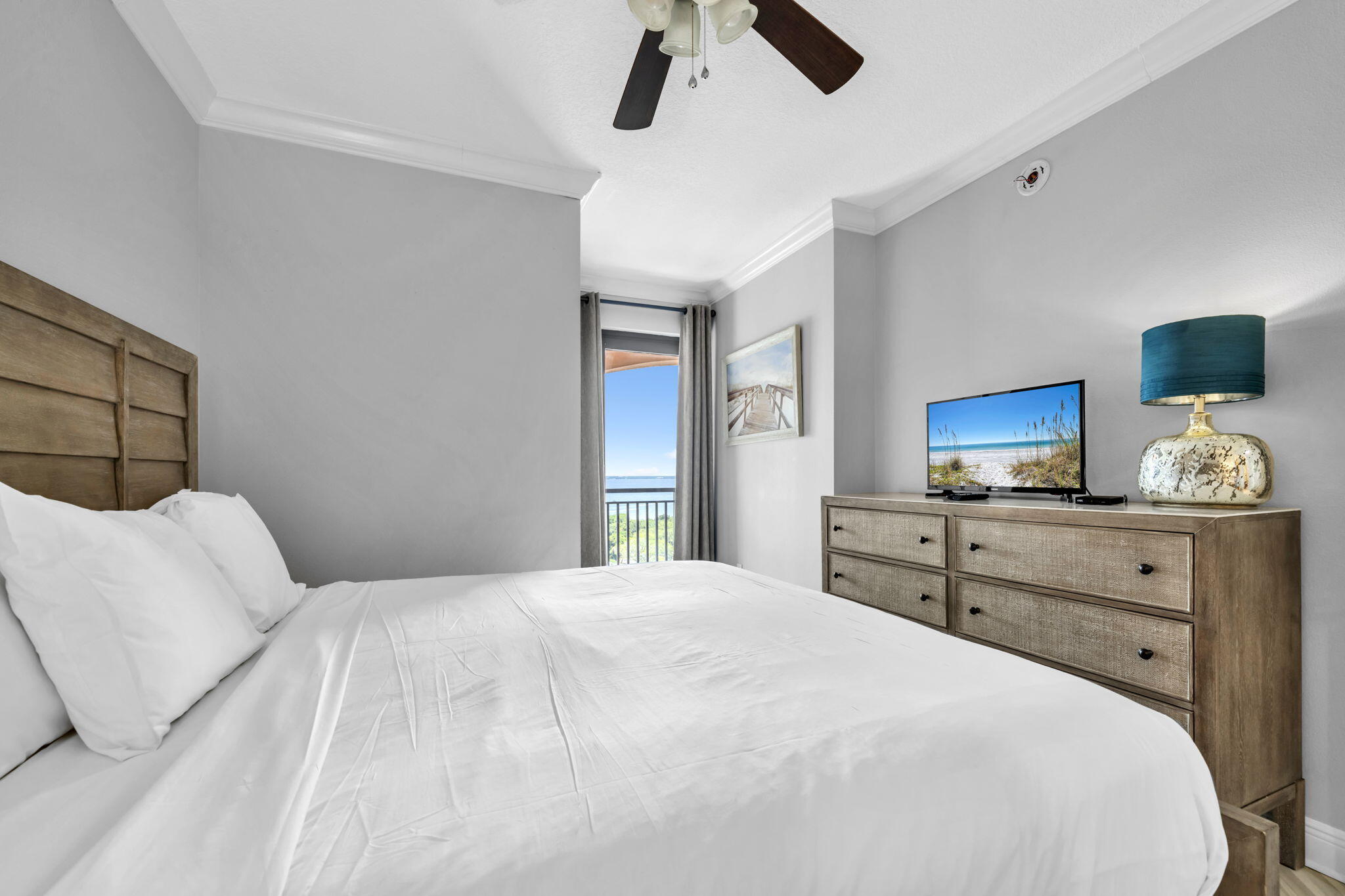 EMERALD GRANDE - Residential