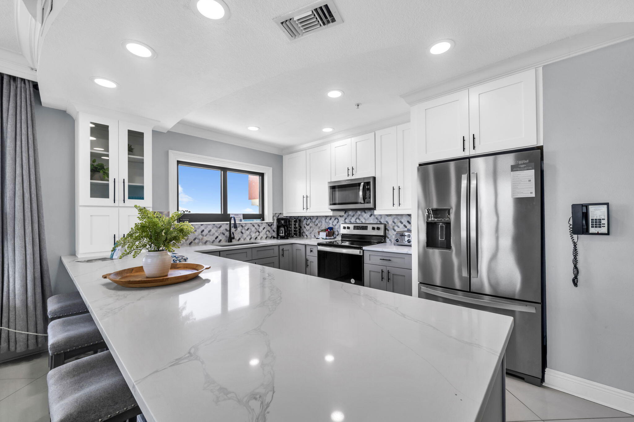 EMERALD GRANDE - Residential