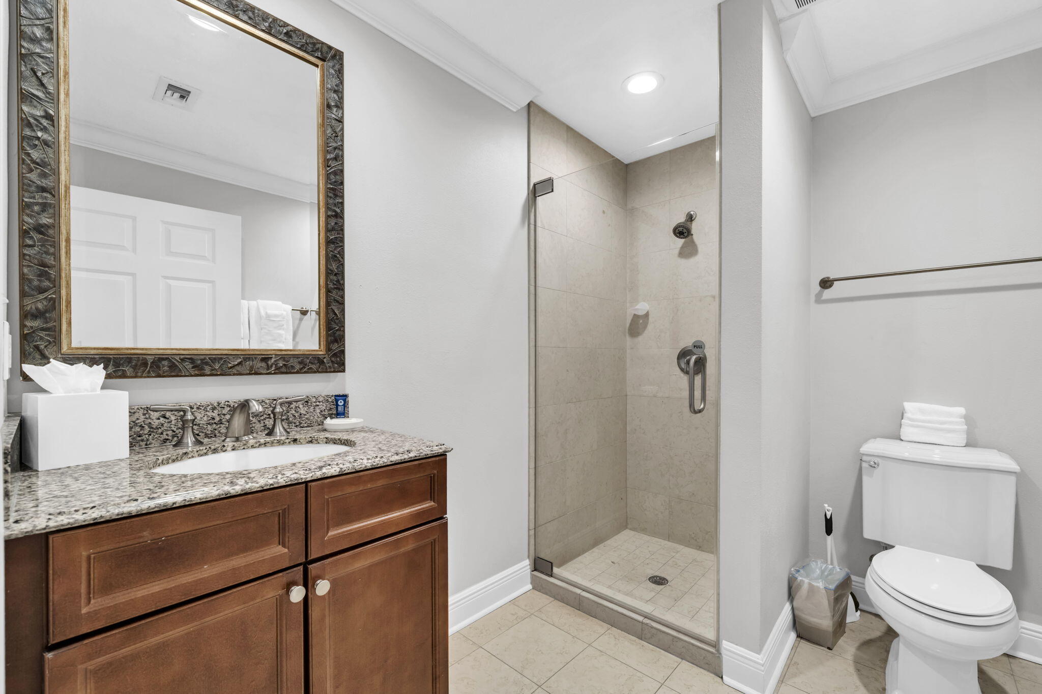 EMERALD GRANDE - Residential