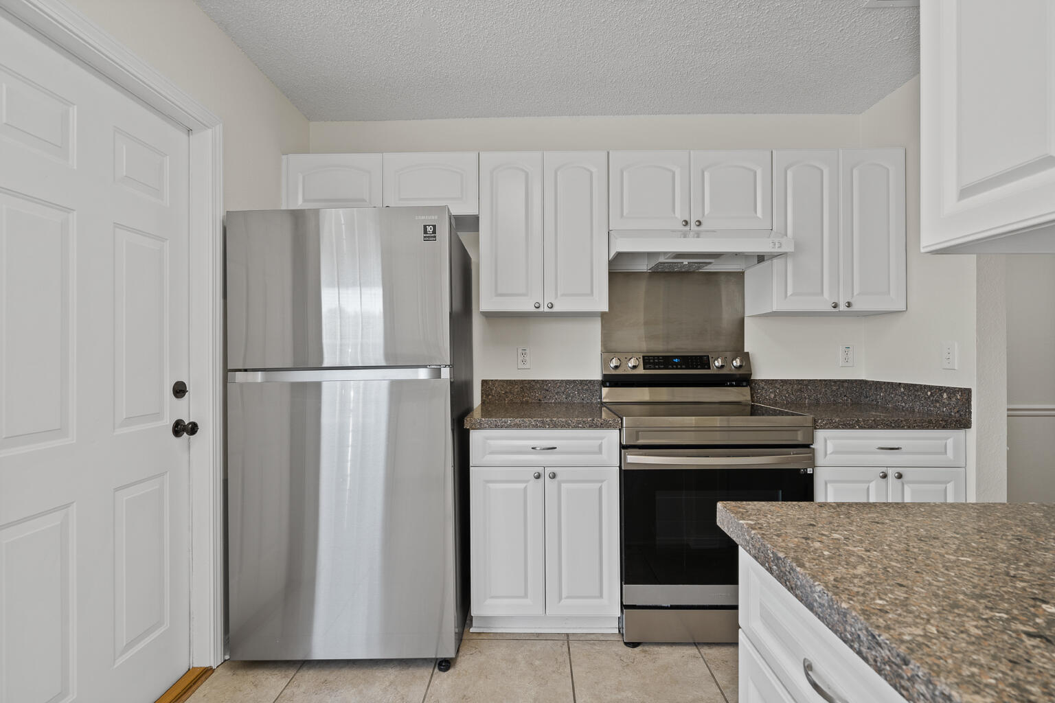 HICKORY SHORES - Residential