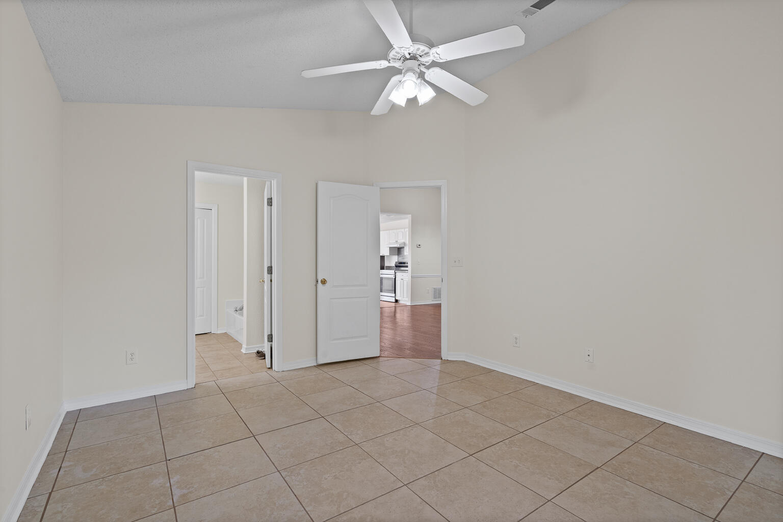 HICKORY SHORES - Residential
