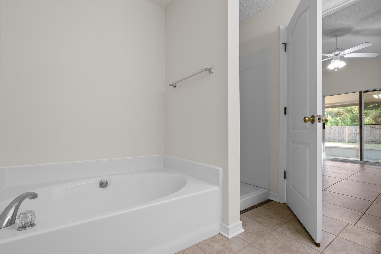 HICKORY SHORES - Residential