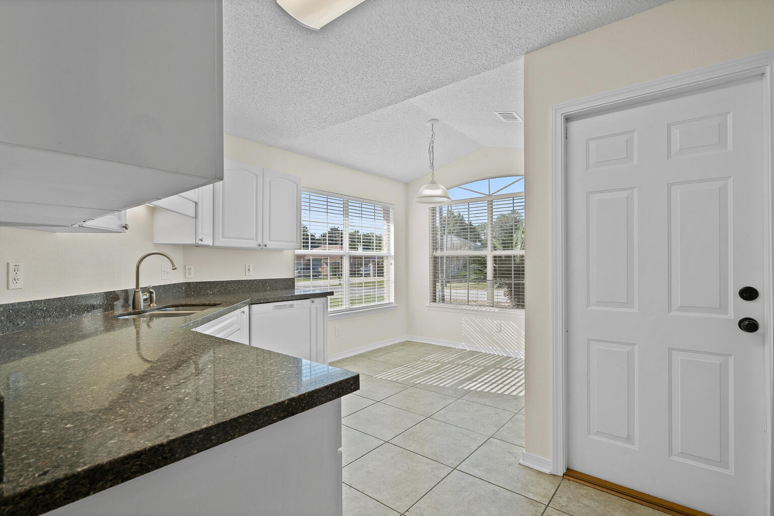 HICKORY SHORES - Residential