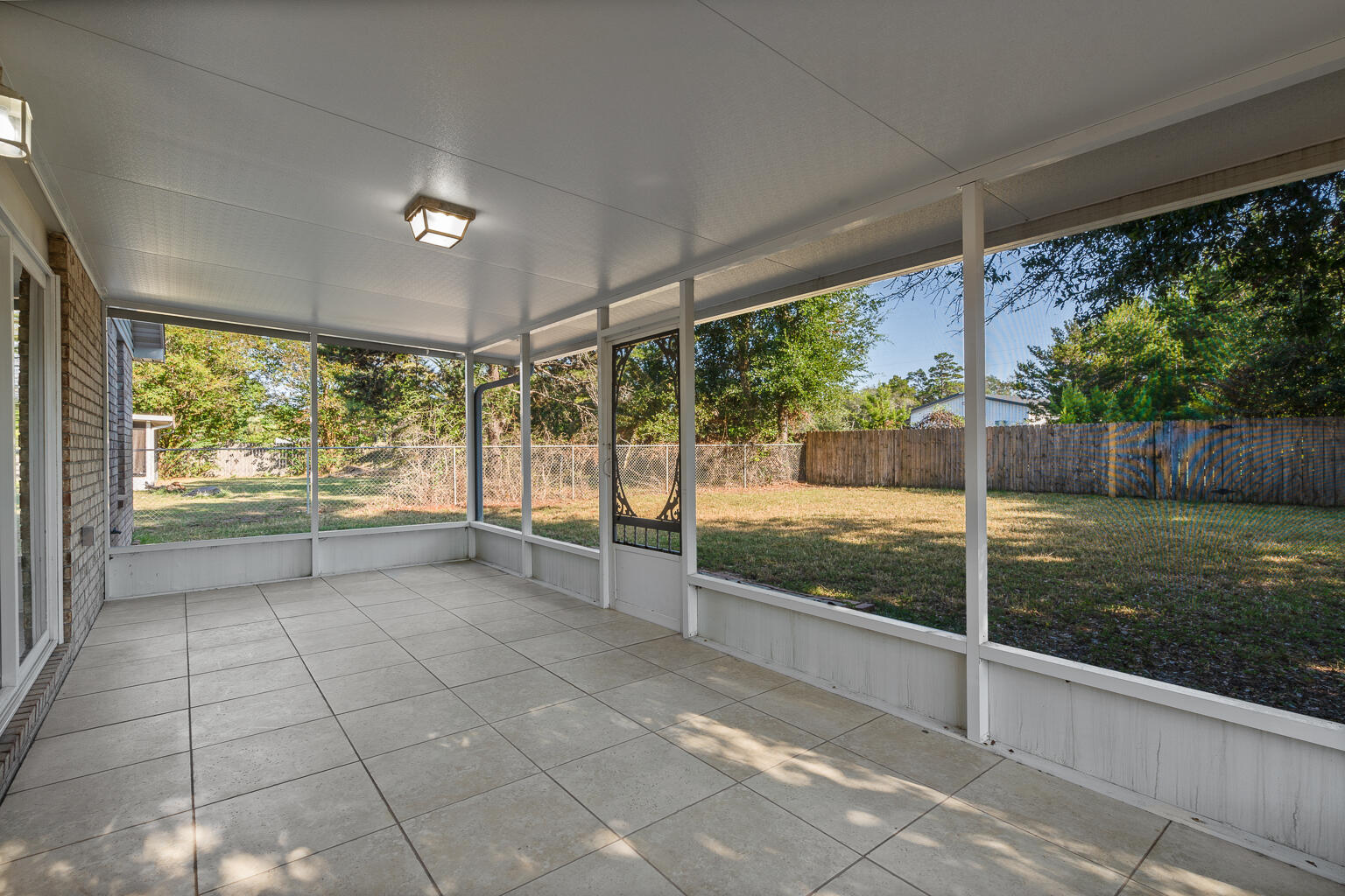 HICKORY SHORES - Residential
