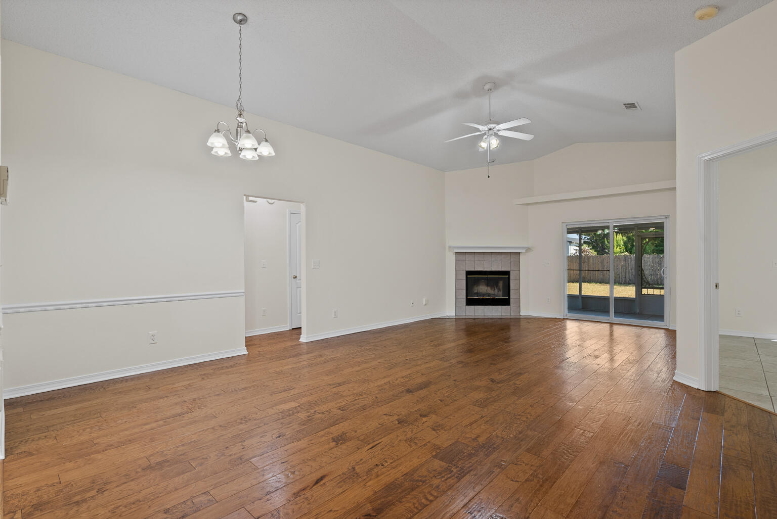 HICKORY SHORES - Residential