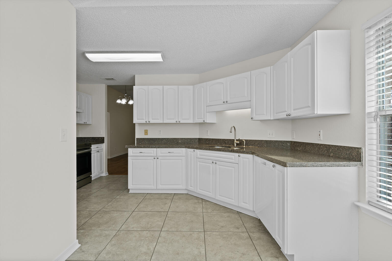 HICKORY SHORES - Residential