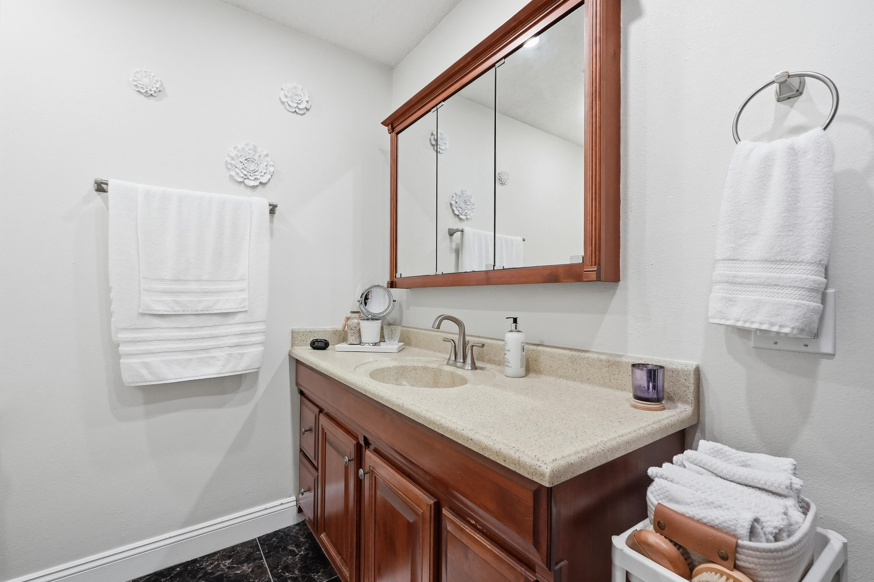 LAKE LORRAINE ESTATES 3 - Residential