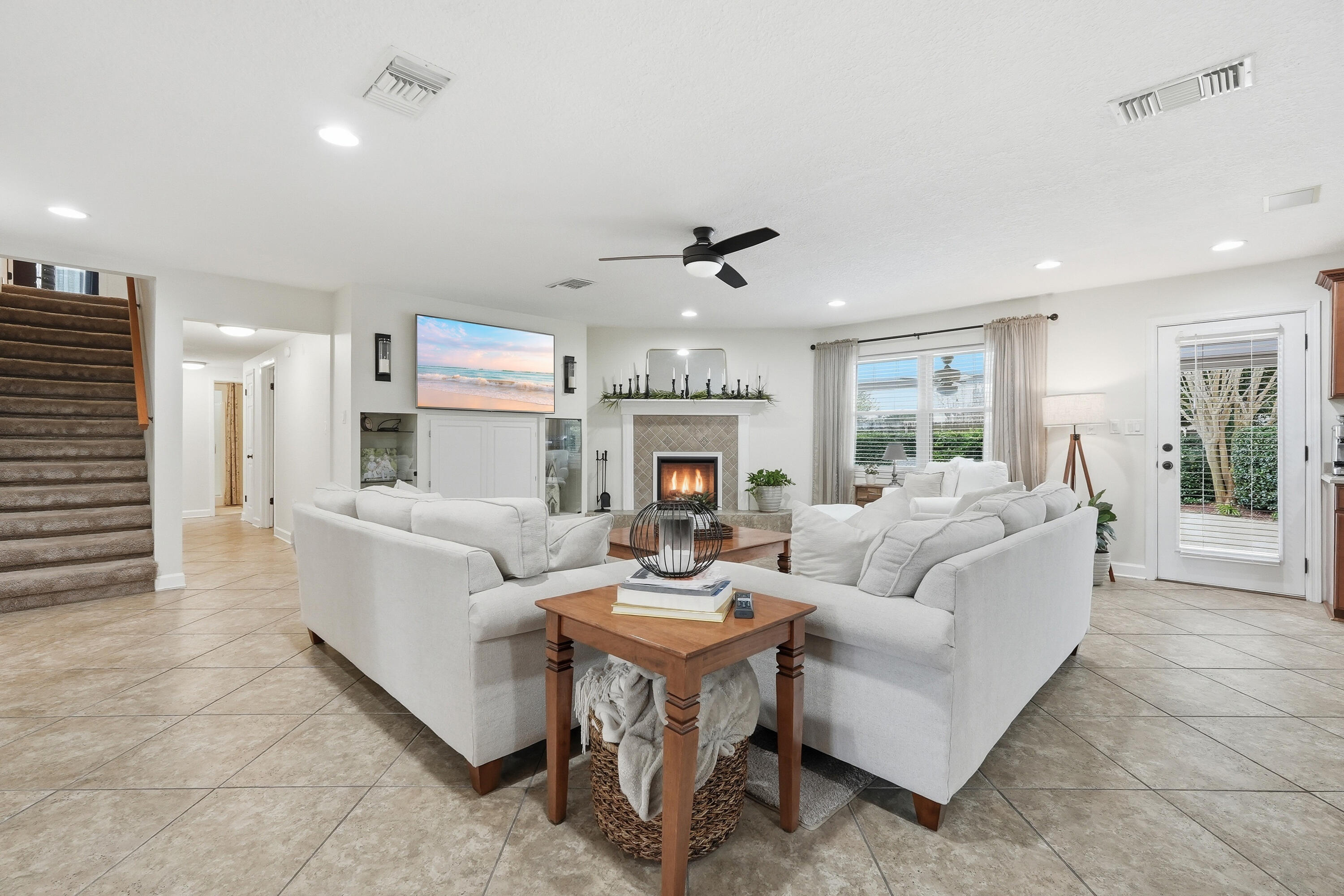 LAKE LORRAINE ESTATES 3 - Residential