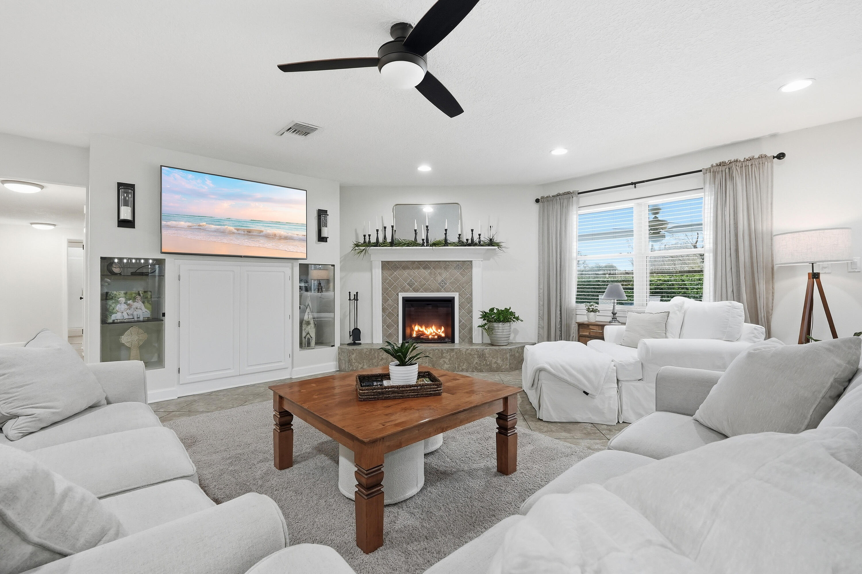 LAKE LORRAINE ESTATES 3 - Residential