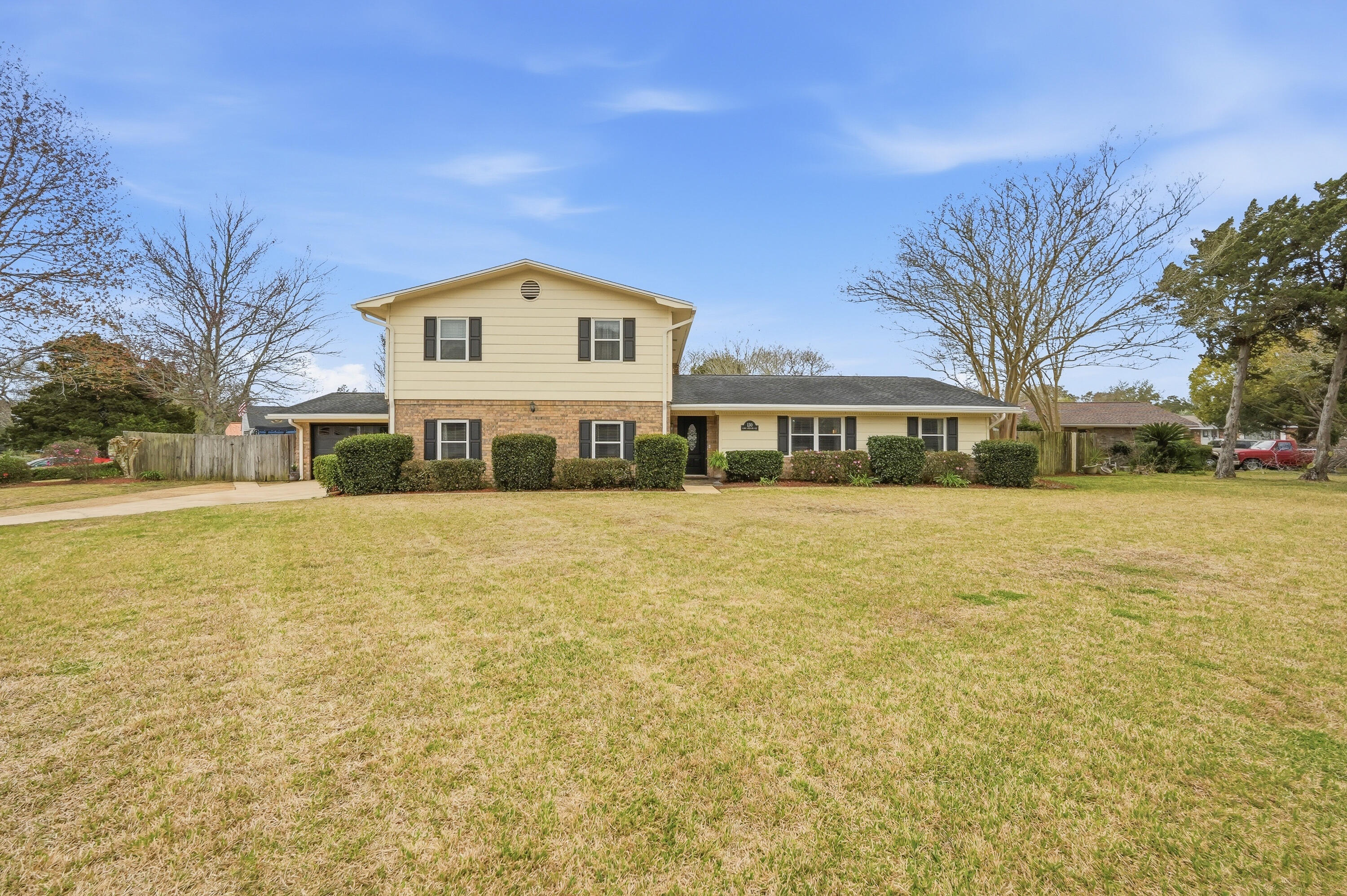 LAKE LORRAINE ESTATES 3 - Residential